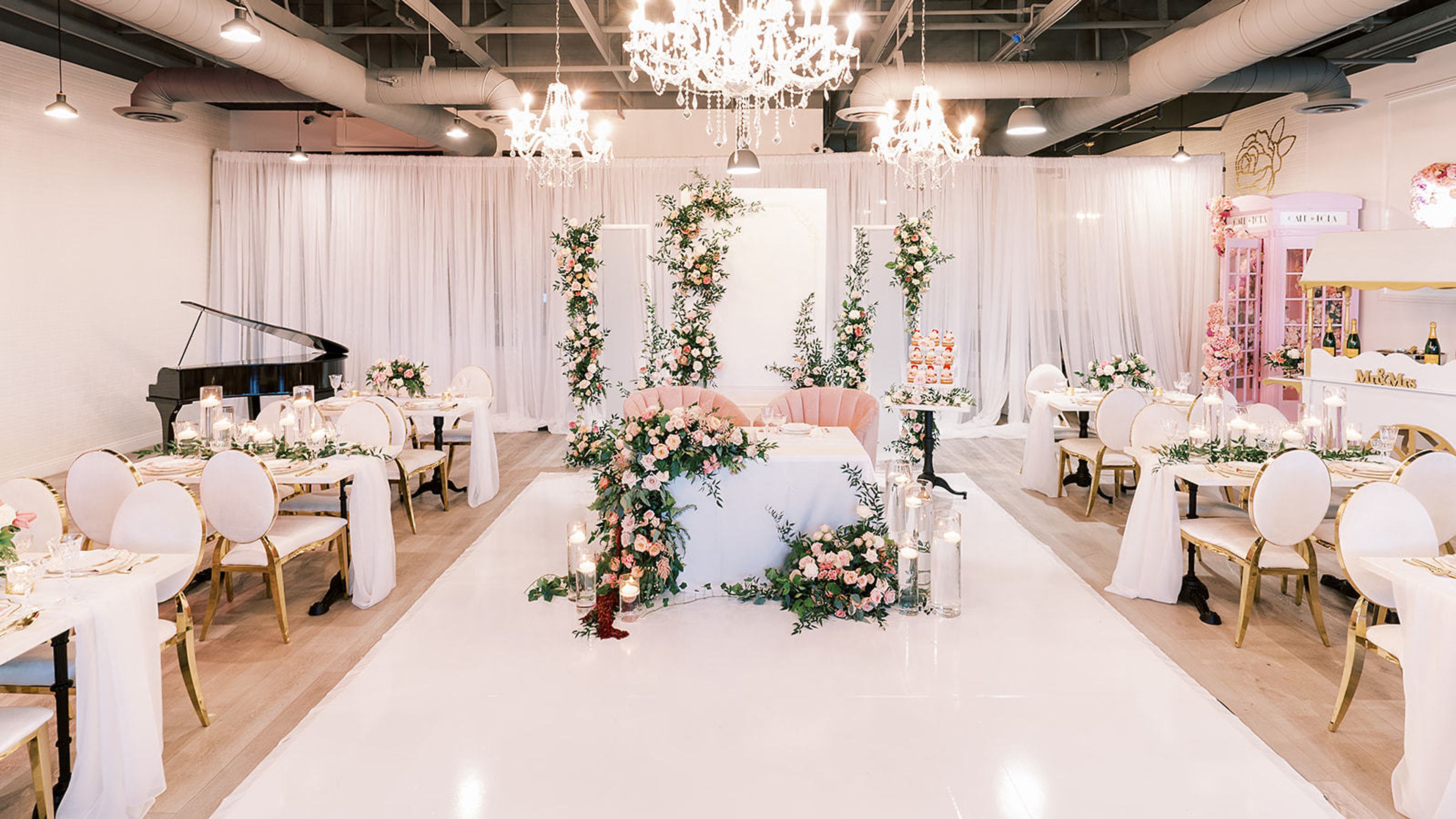 Cover photo of Flora Couture