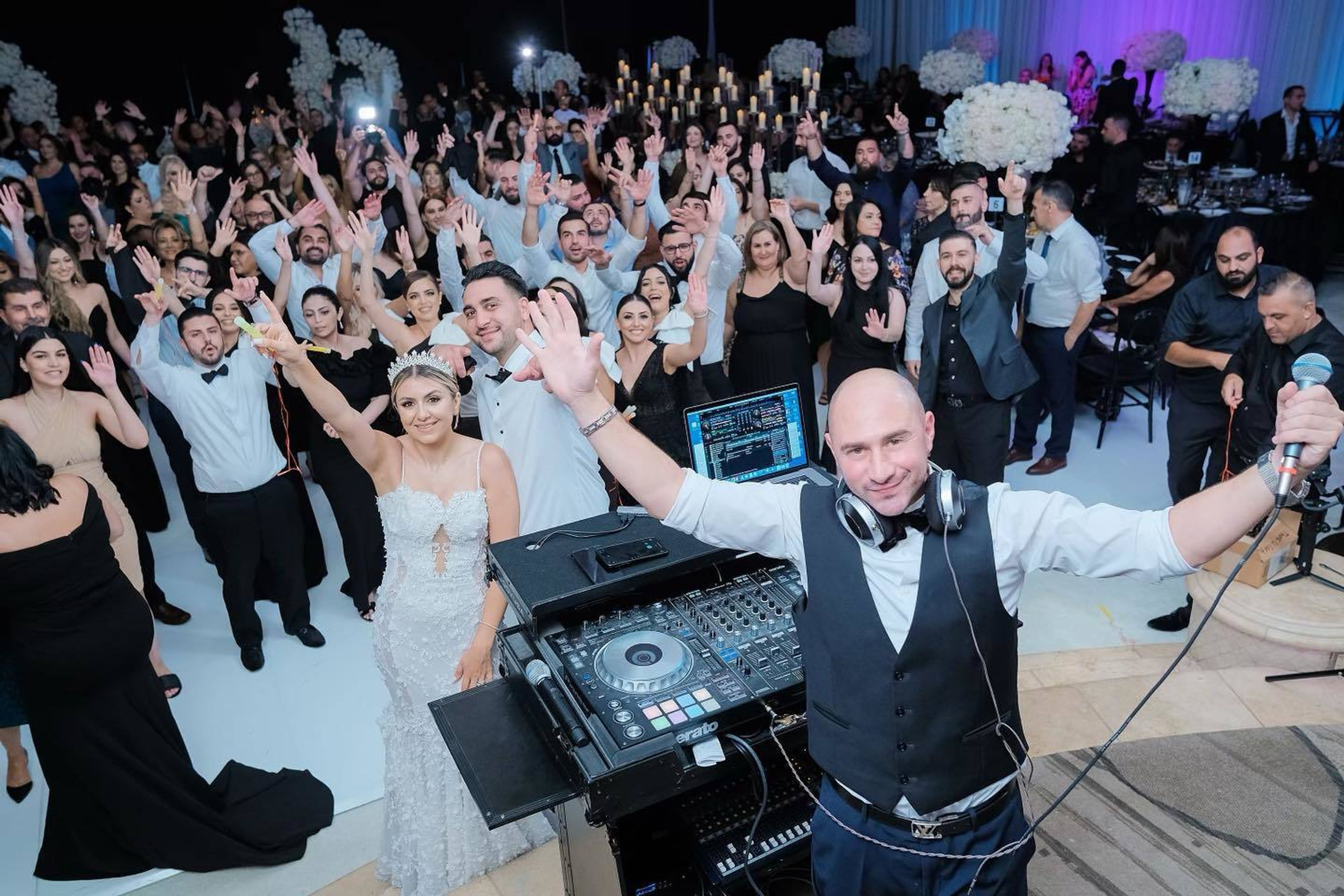 Cover photo of Happy DJ Sako