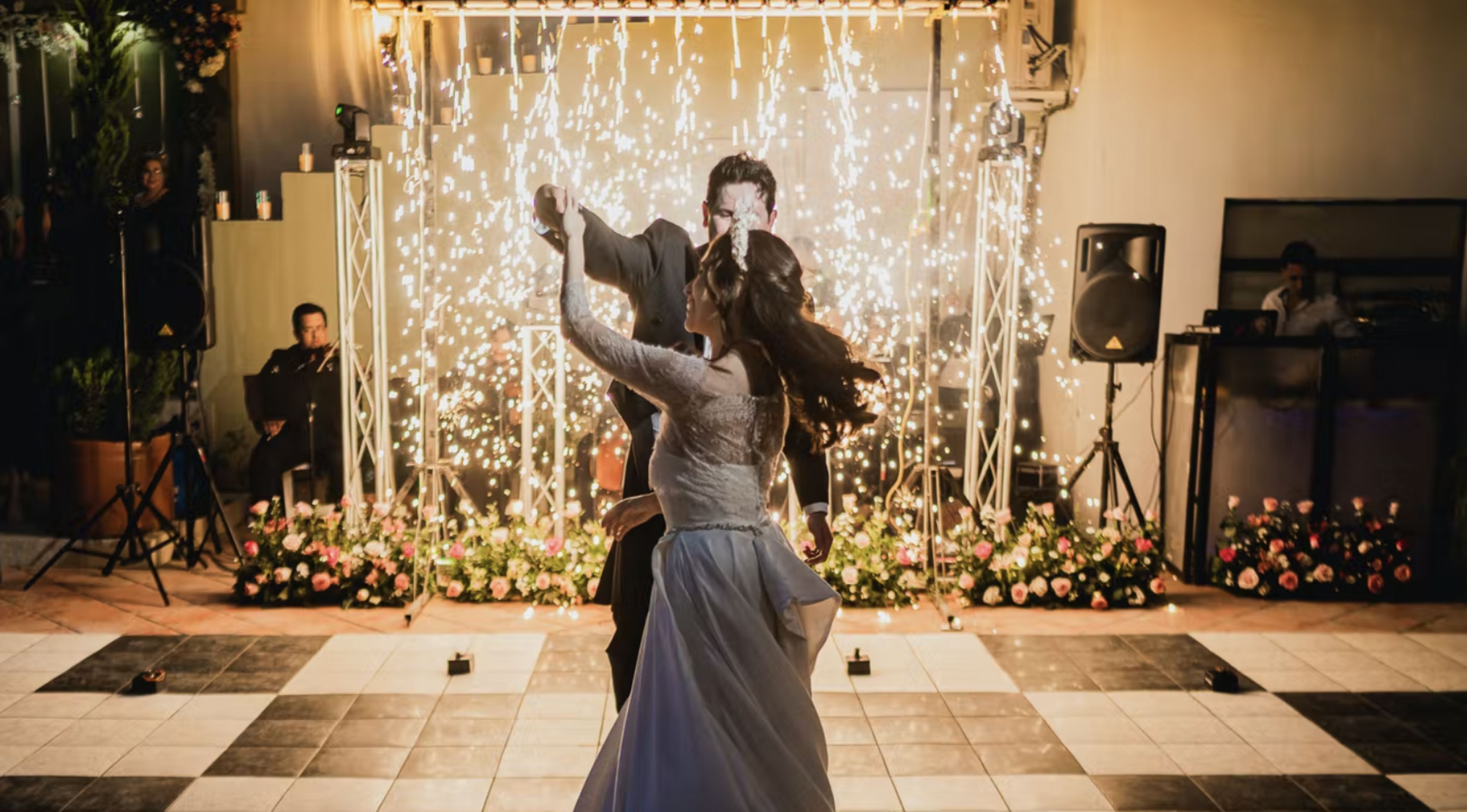 Cover photo of Hugo Martinez Photography