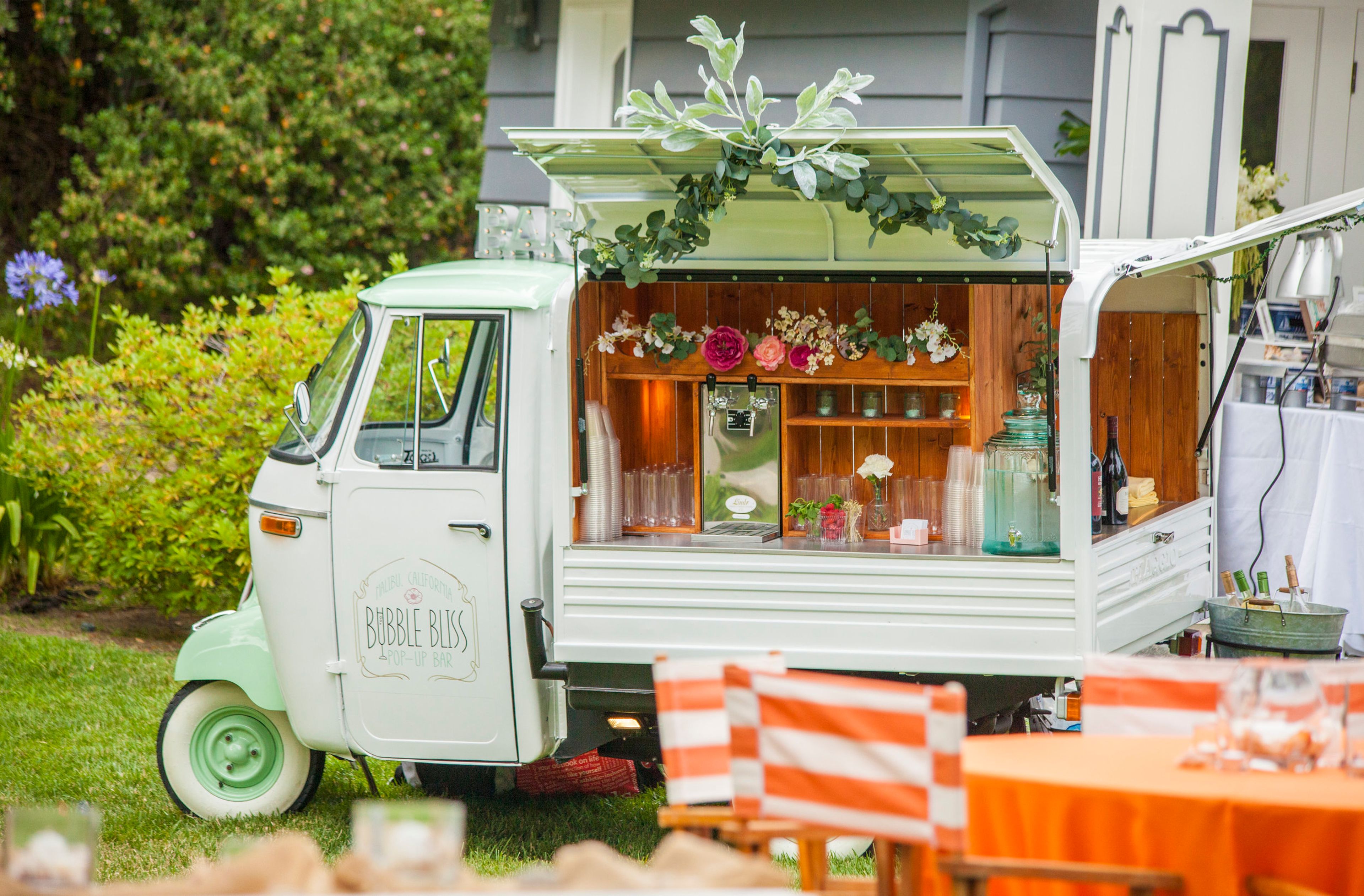 Cover photo of Bubbles & Brew Dallas