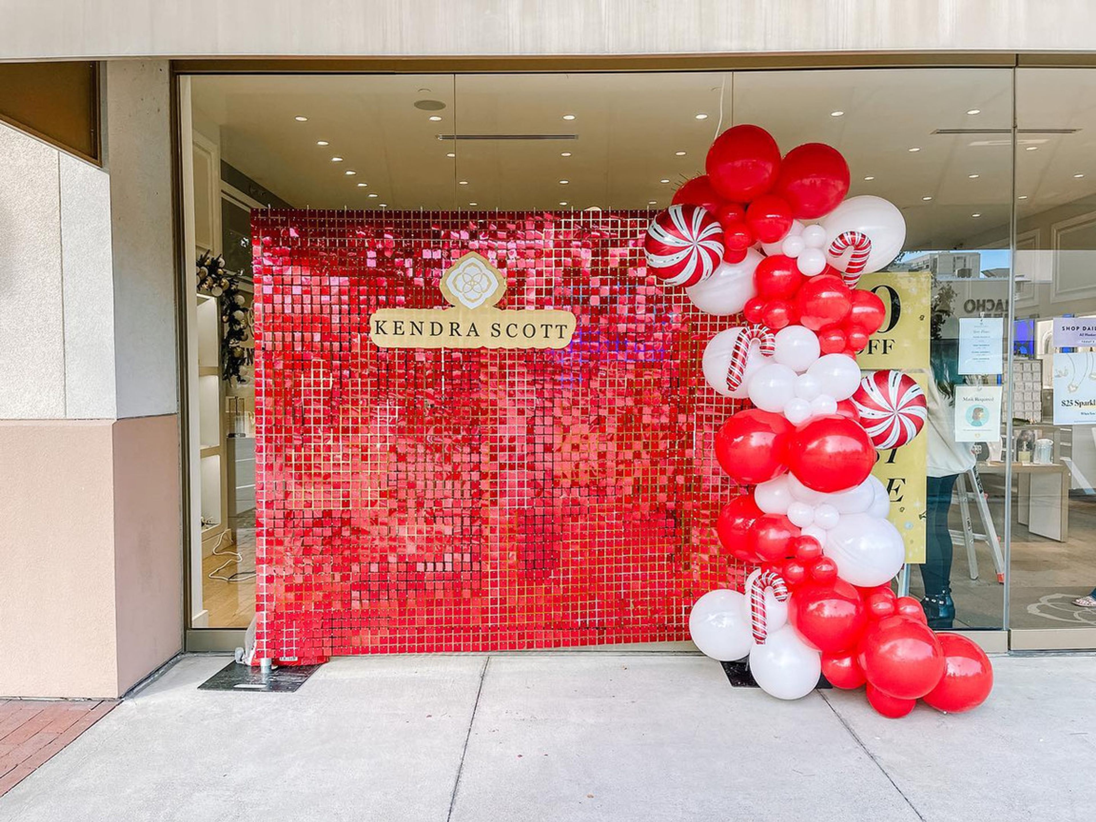 Cover photo of Let's Party Chica