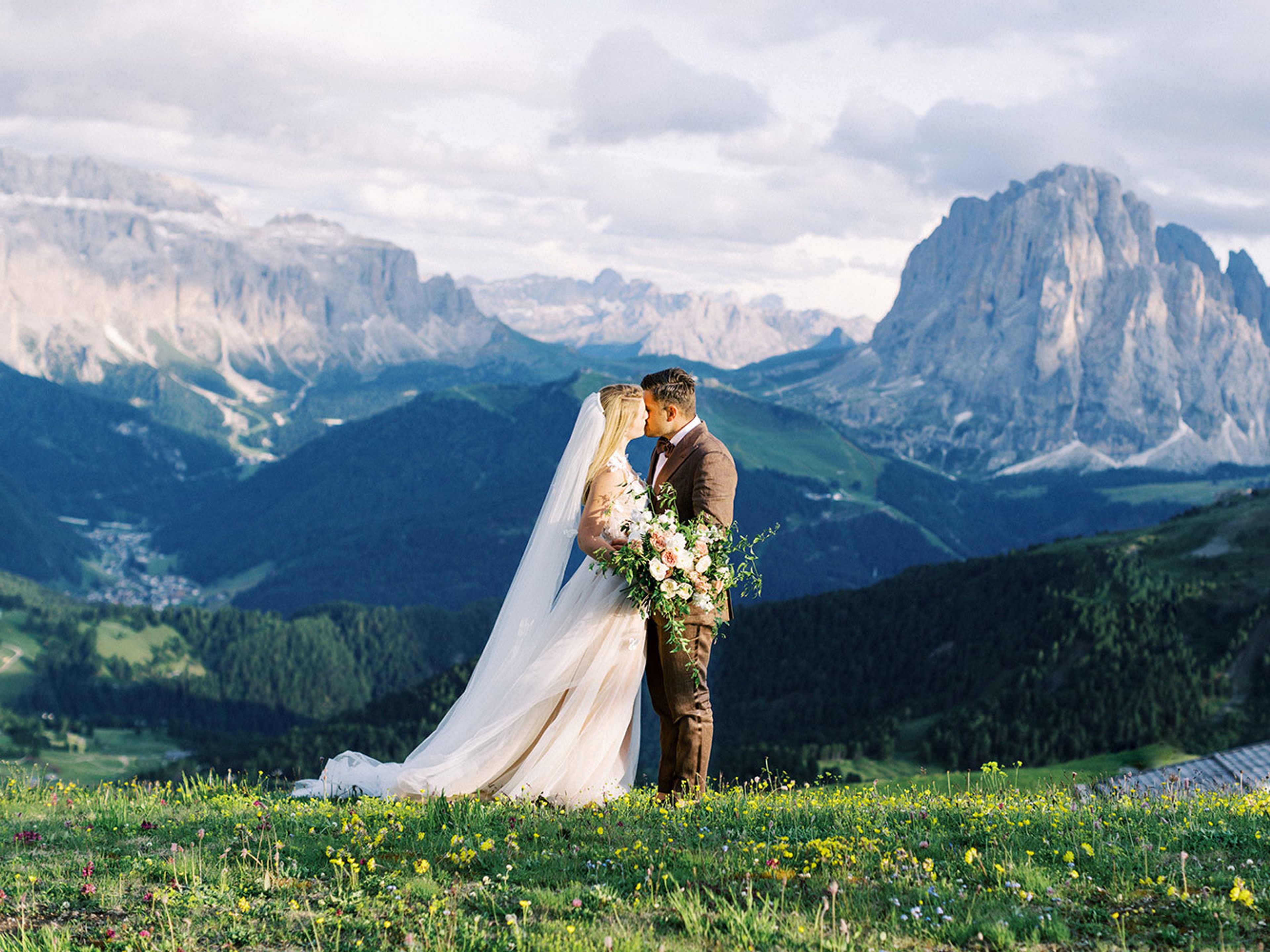 Cover photo of Ashley Ludaescher Photography