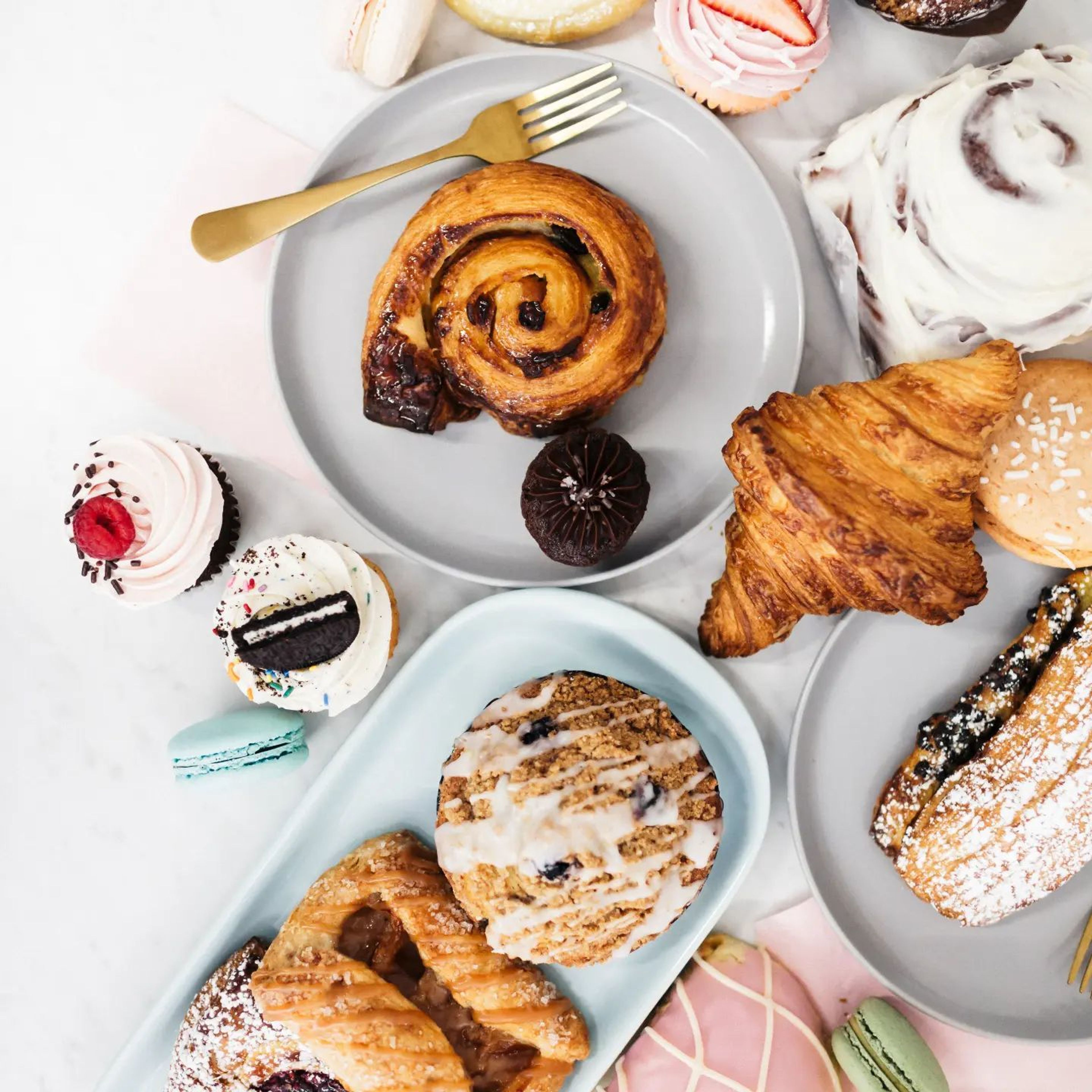 Cover photo of Lux Sucre Desserts