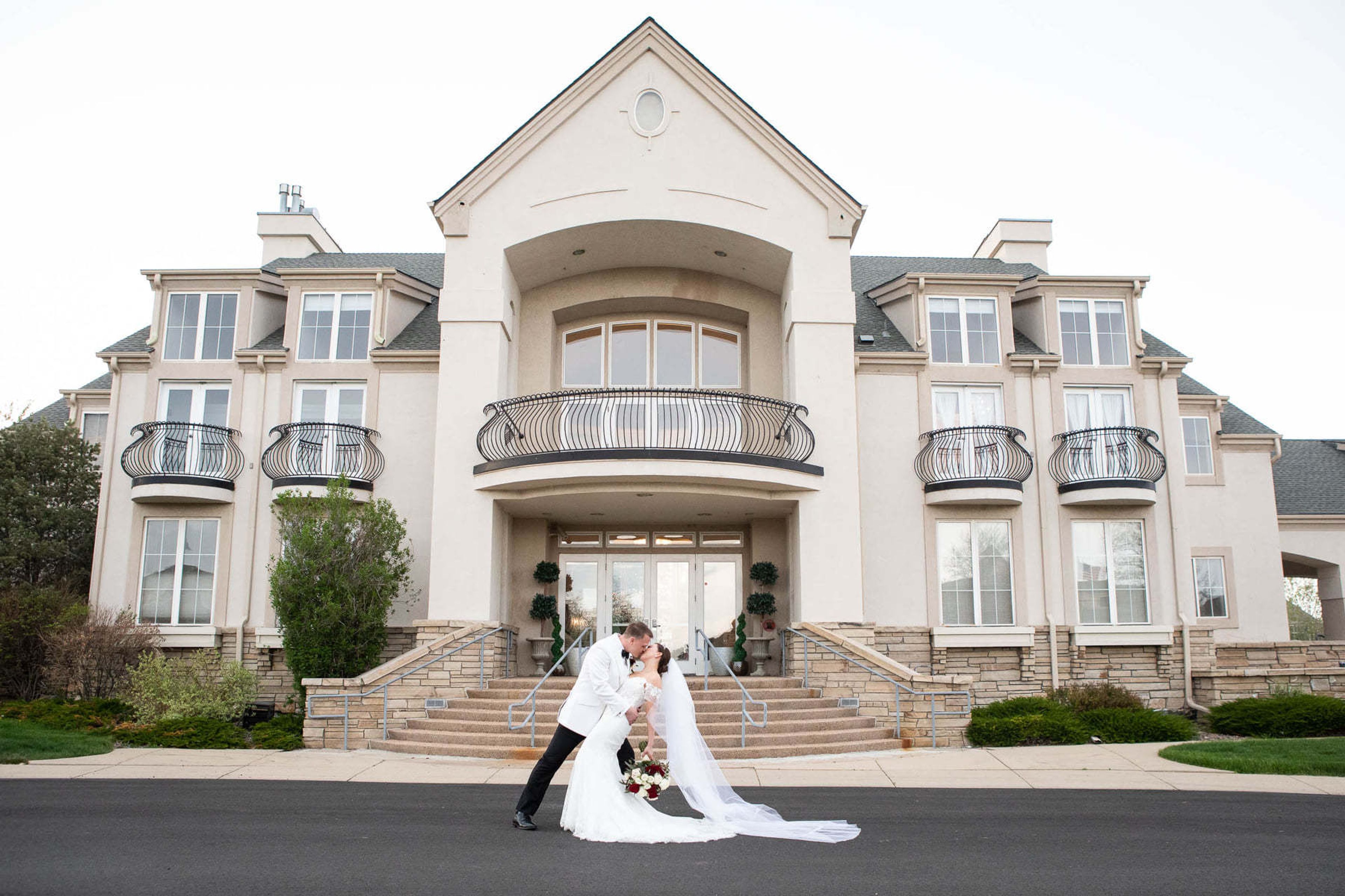 Cover photo of Chateaux At Fox Meadows