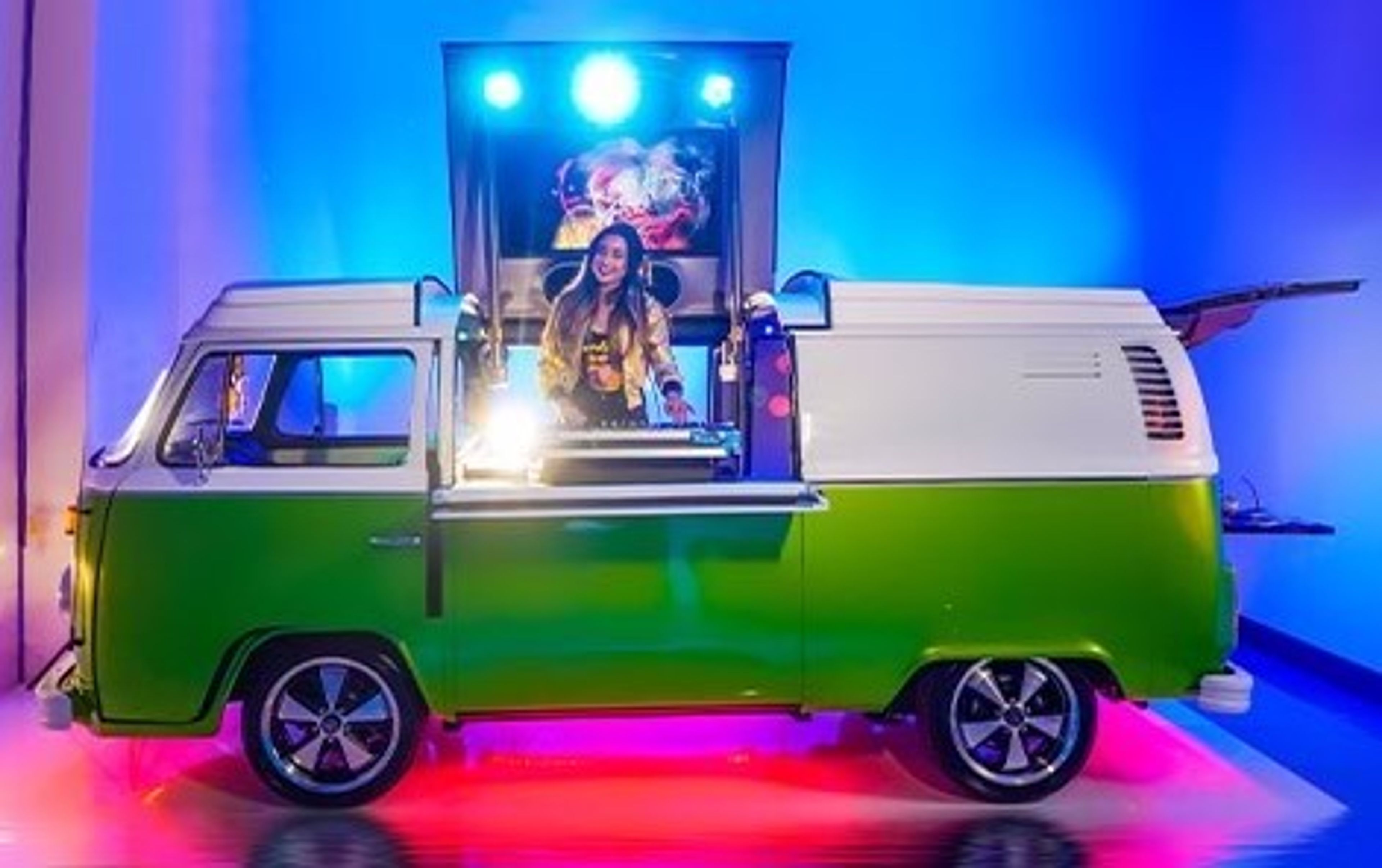 Cover photo of Mix On Wheels