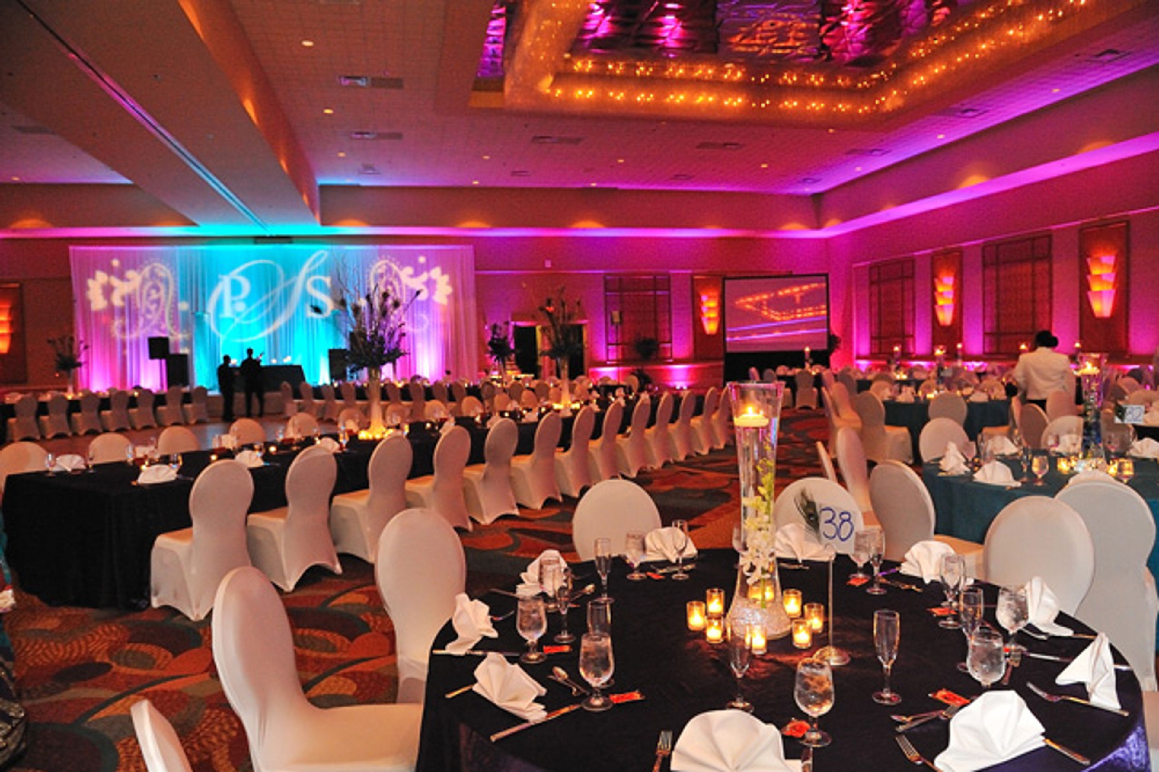 Cover photo of Rosen Centre Hotel