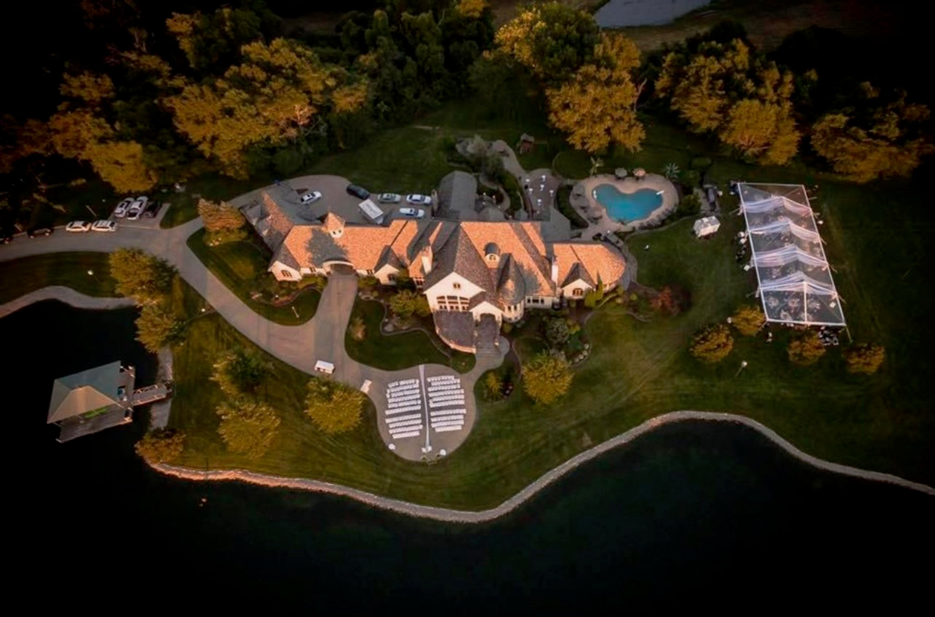 Cover photo of Edwardsville Le Chateau