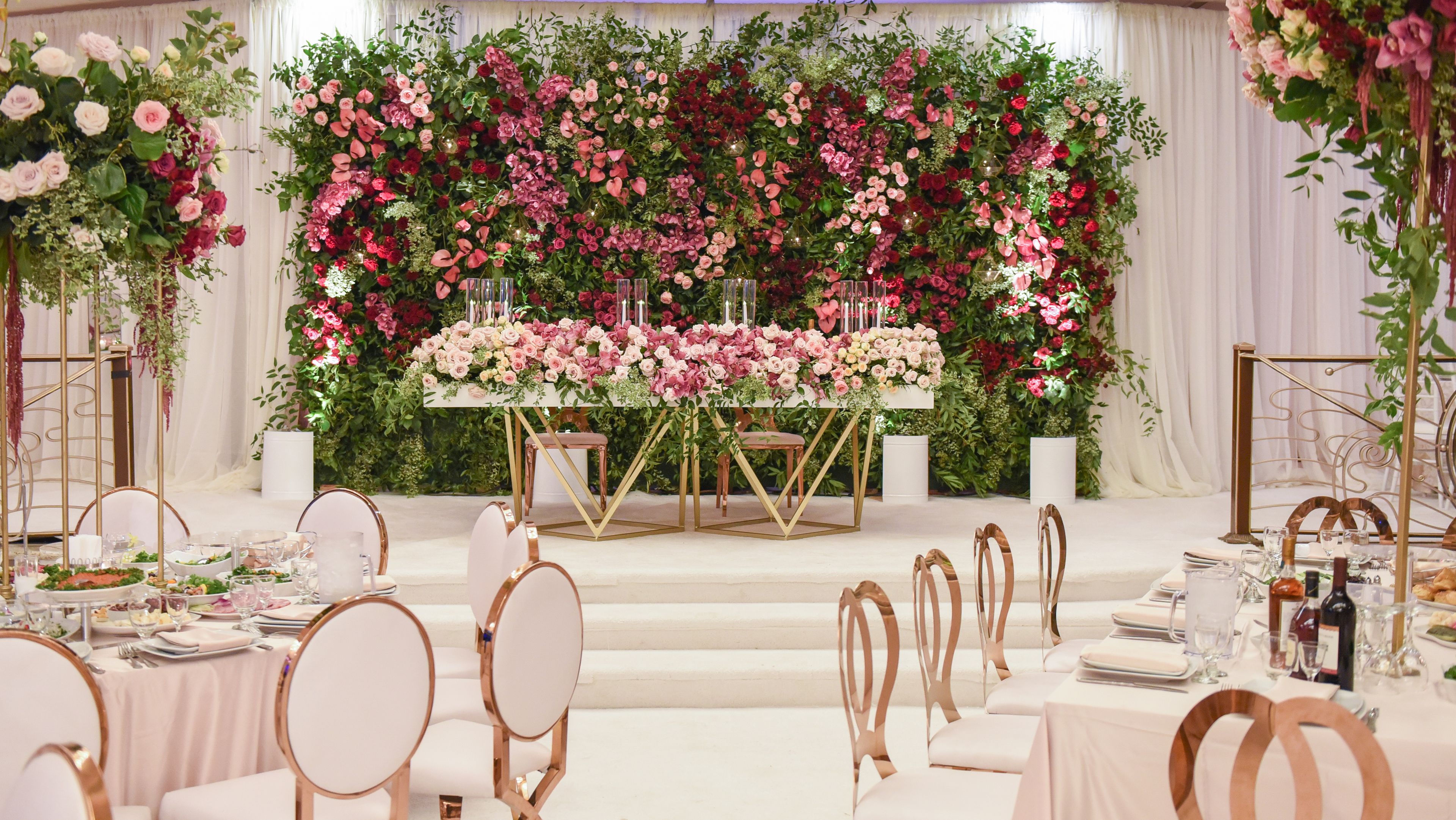 Cover photo of Avant Garden