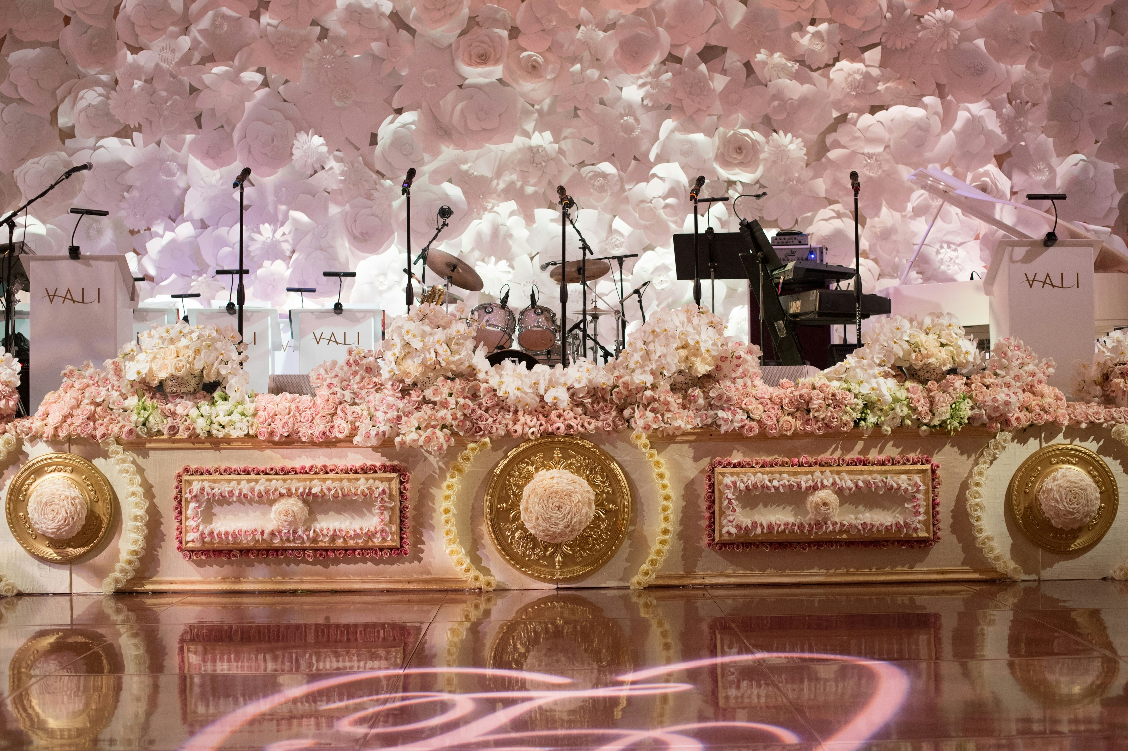 Cover photo of Vali Entertainment