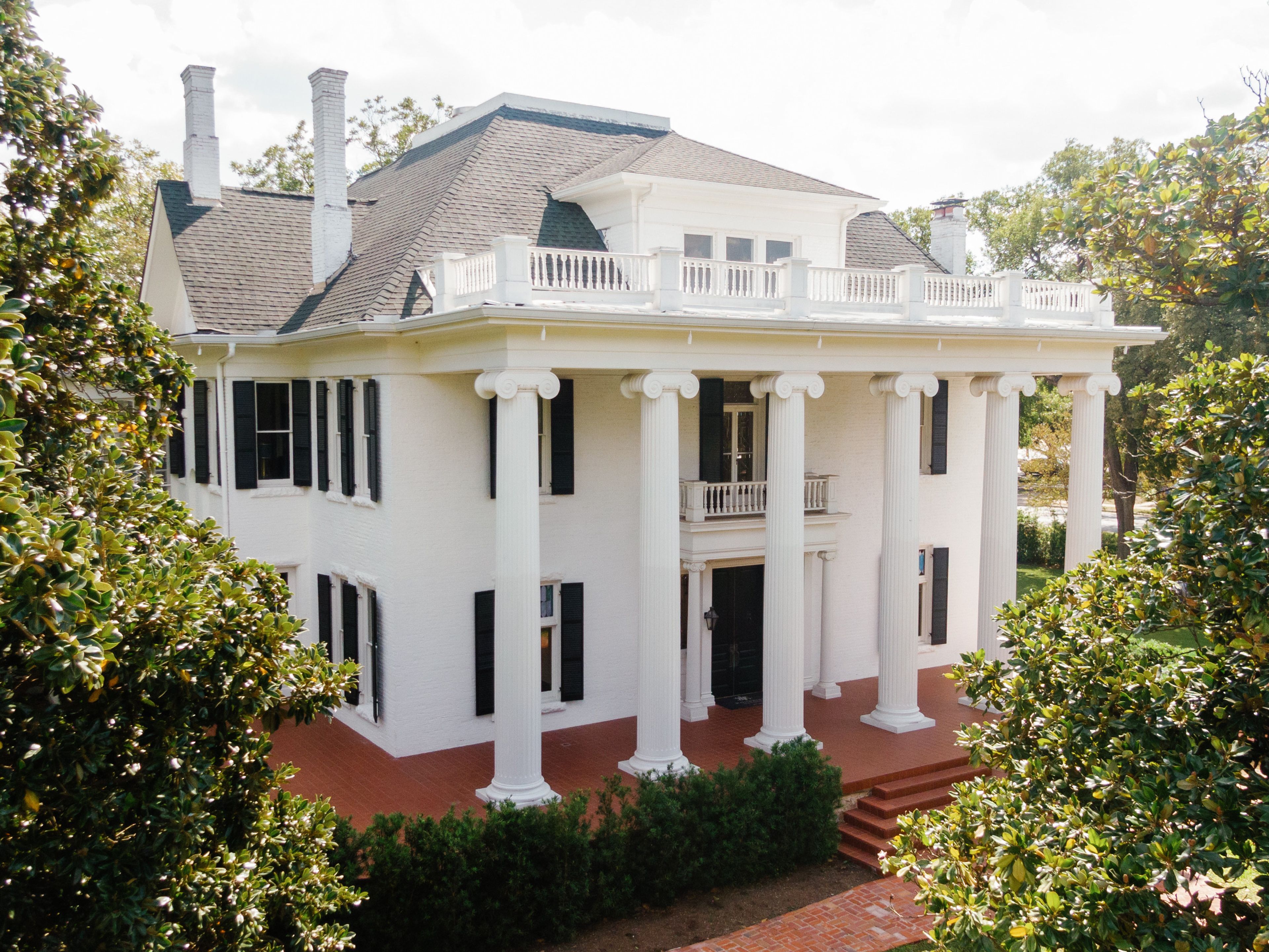 Cover photo of Woodbine Mansion