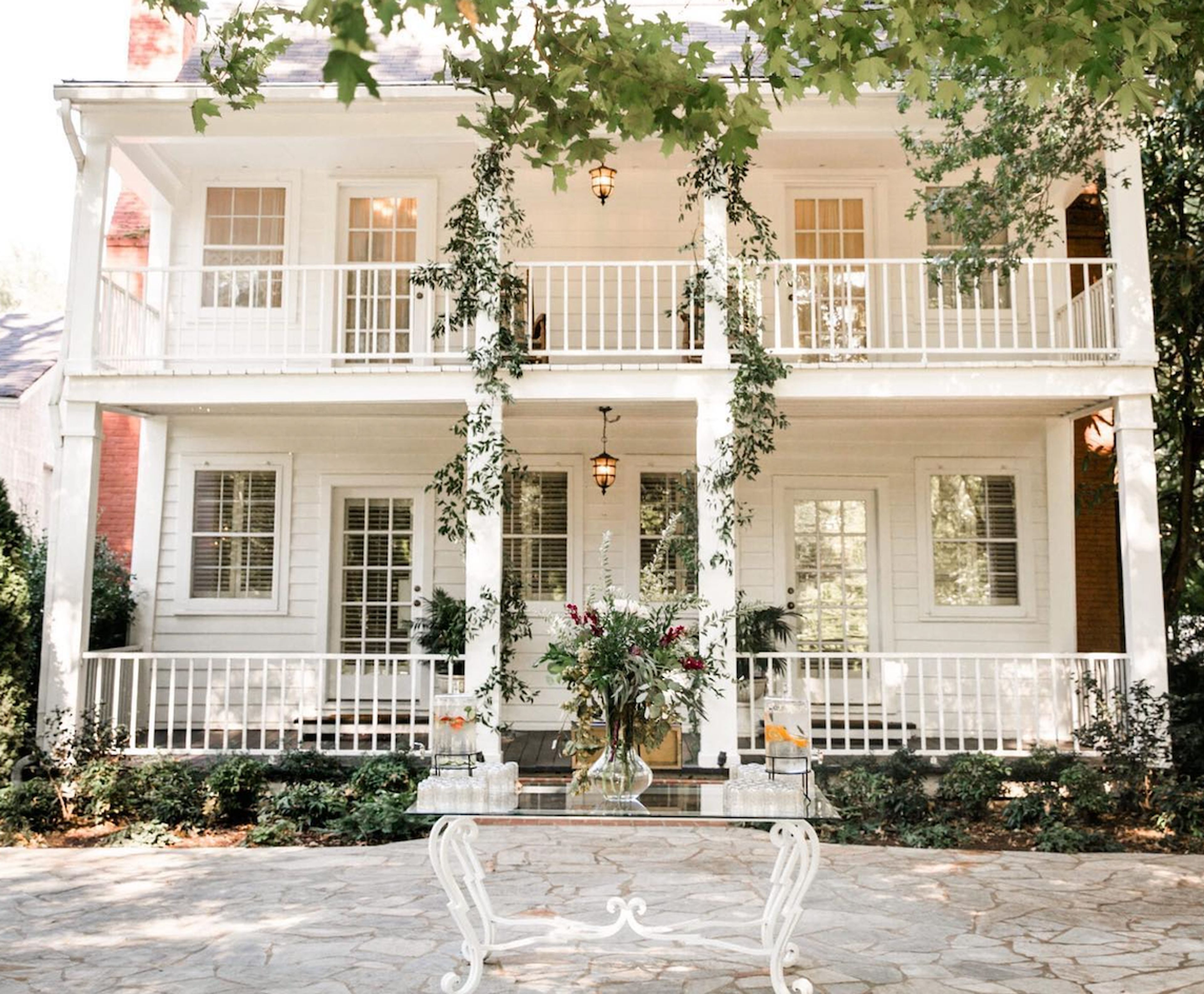 Cover photo of Cedarwood Weddings