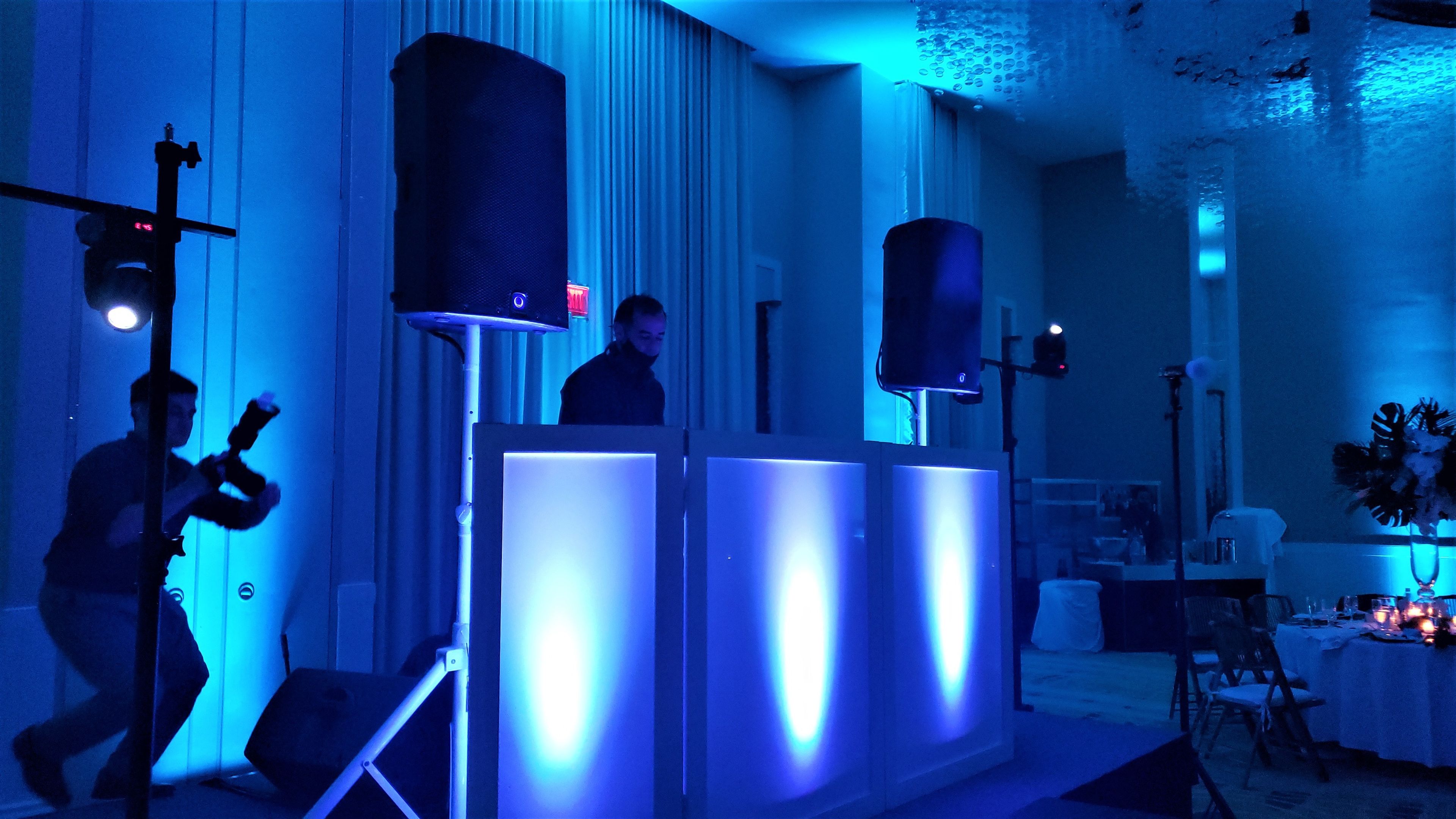 Cover photo of L R Entertainment