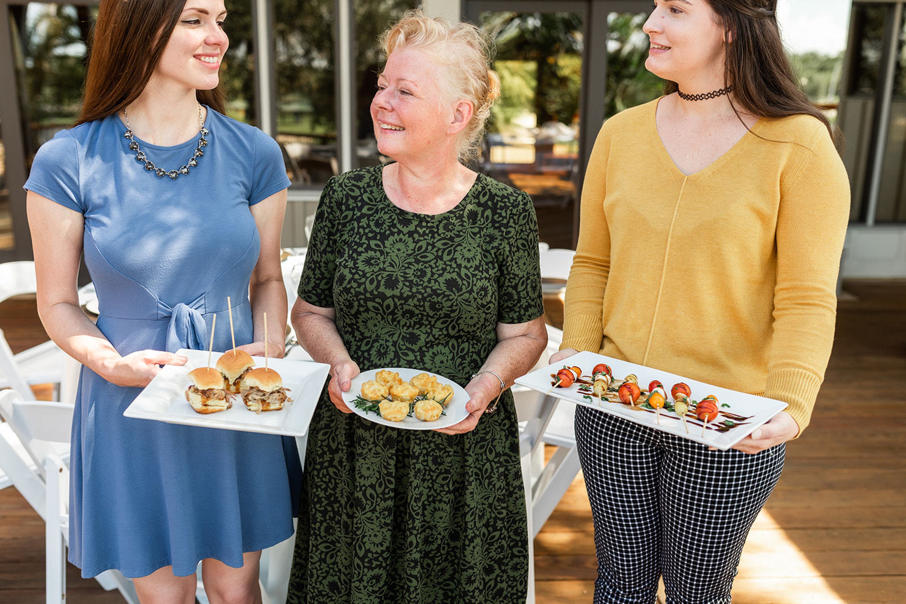 Cover photo of Two Chicks and a Pot