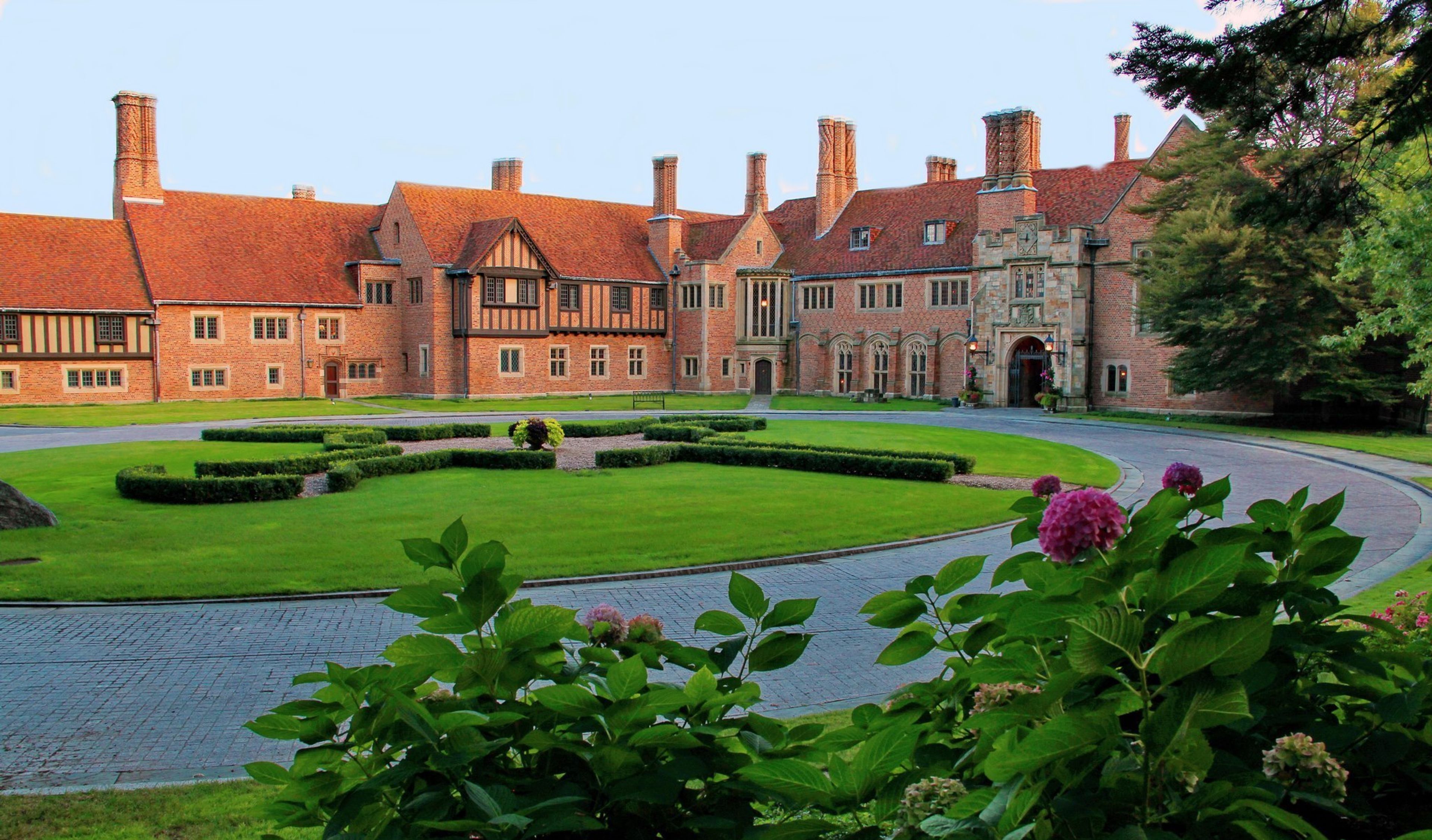 Cover photo of Meadowbrook Hall & Gardens