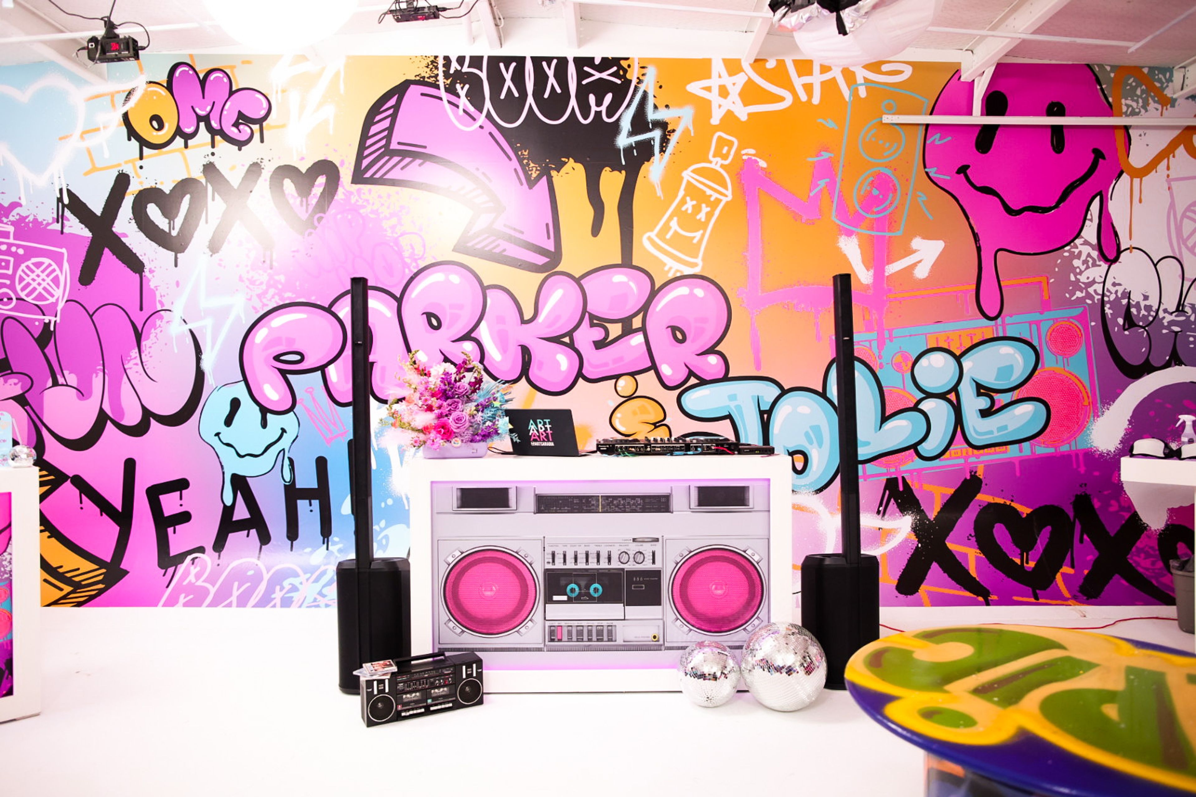 Cover photo of Modern Party Co