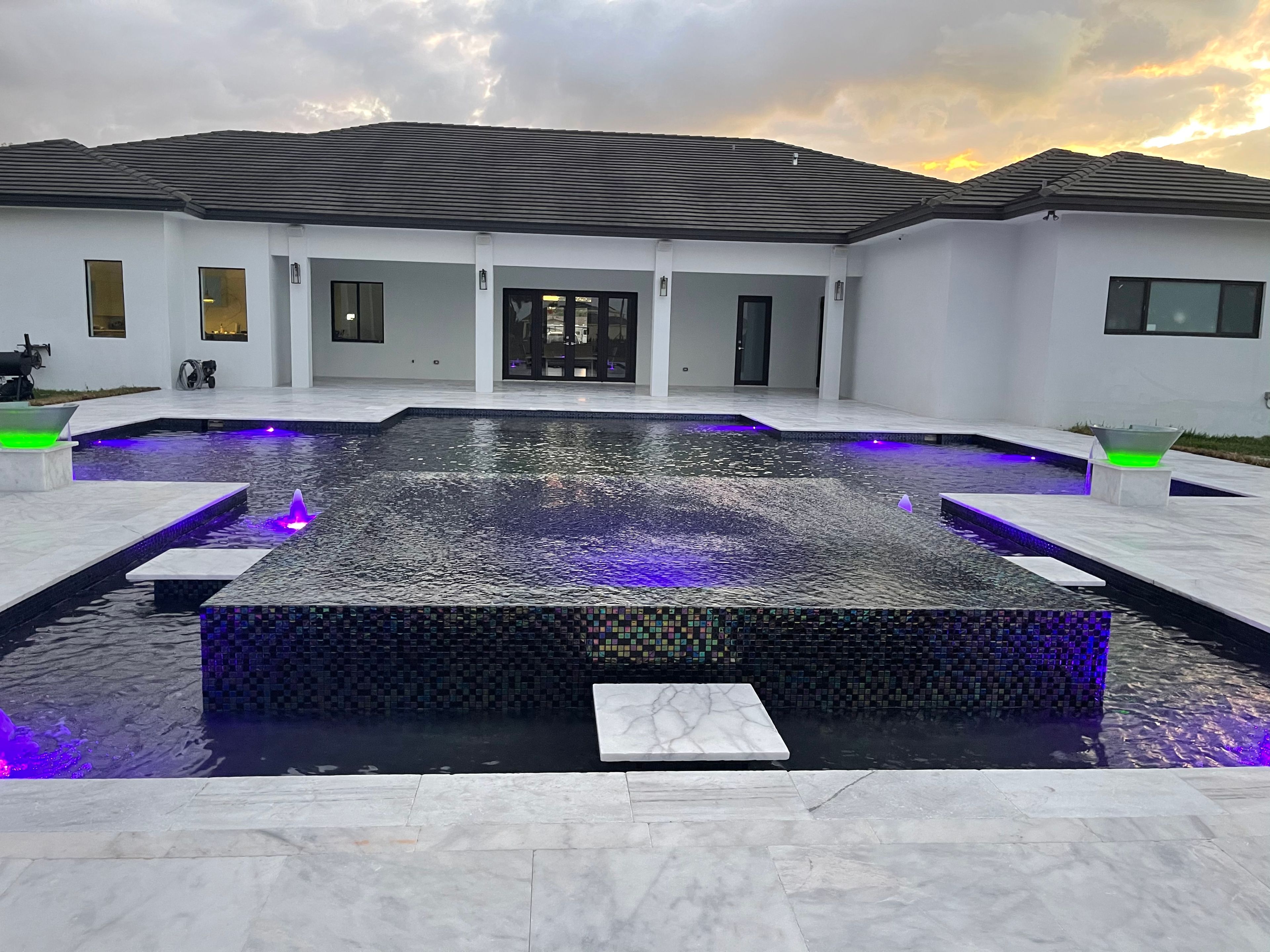 Cover photo of Toast with Elegance