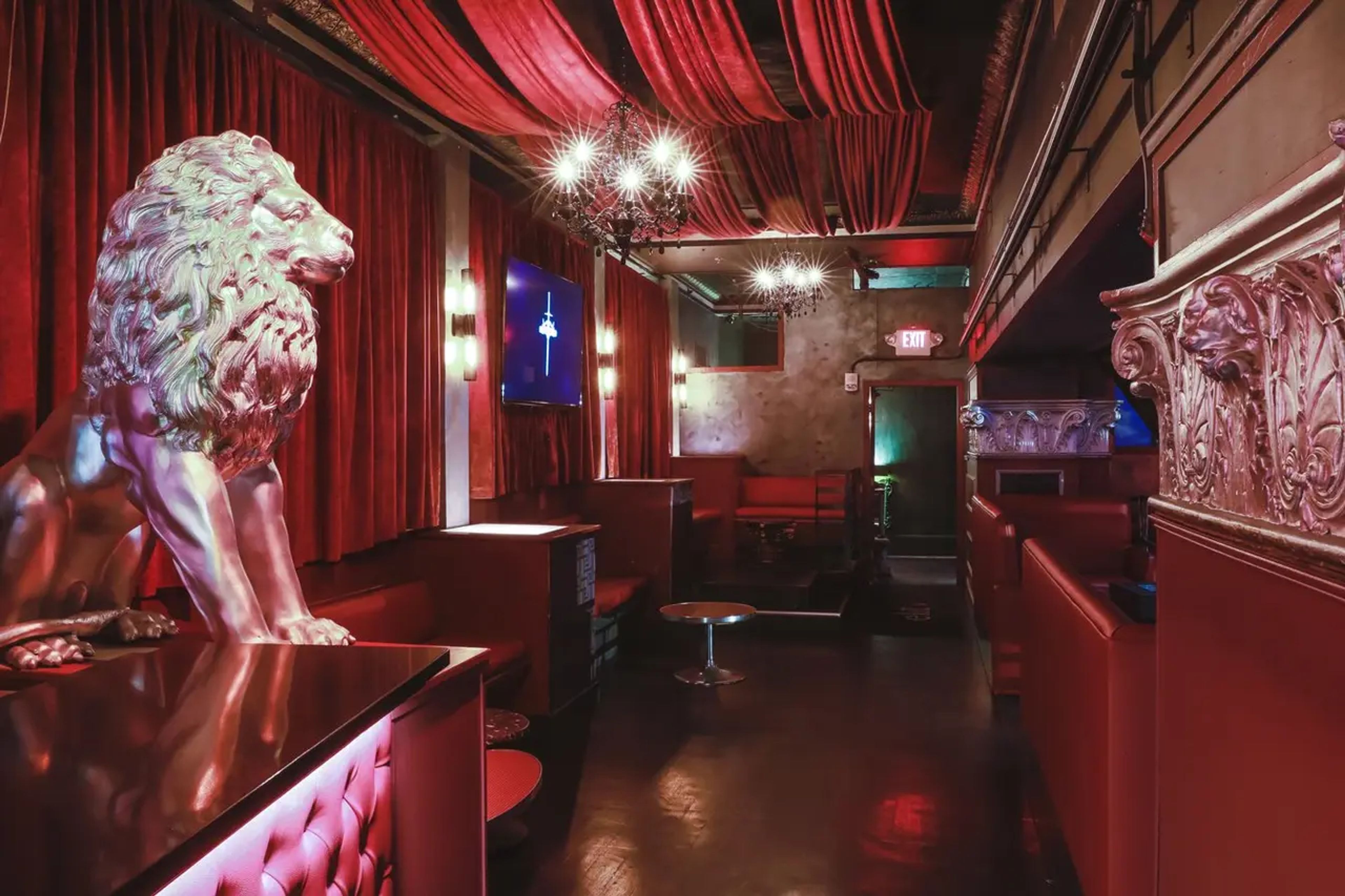 Cover photo of Royale