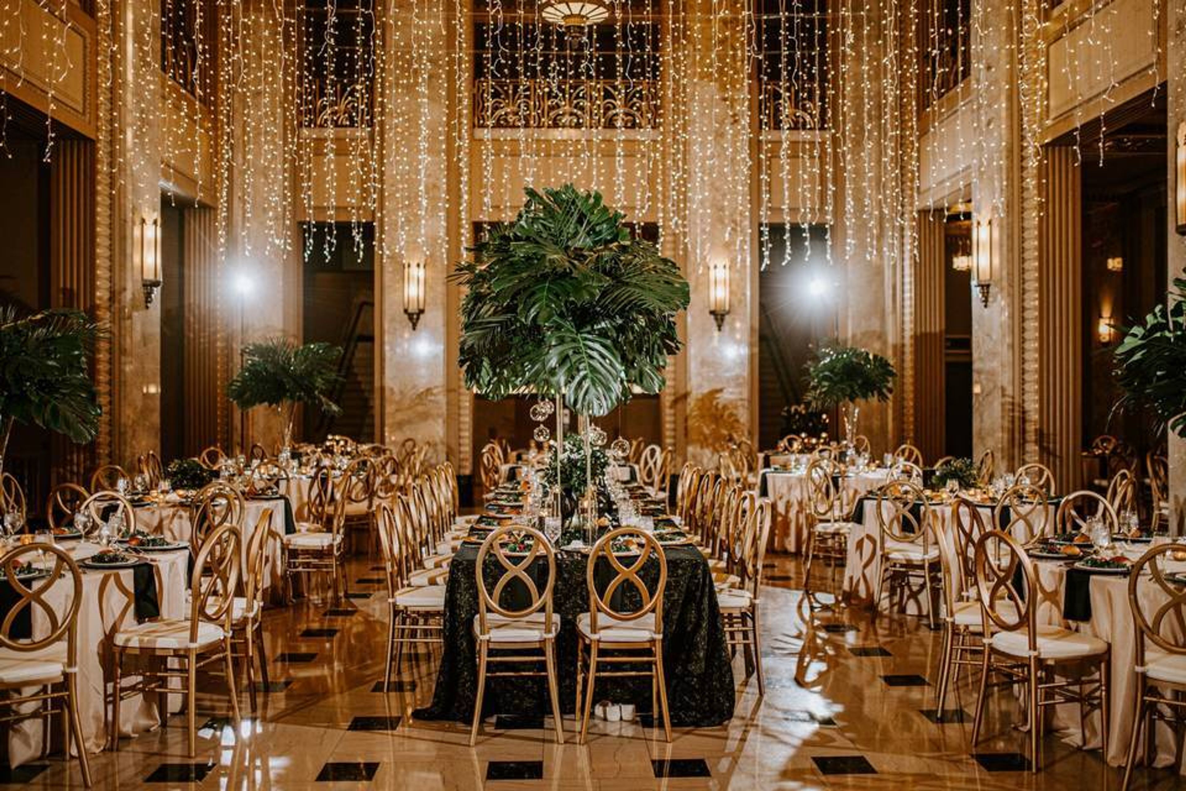 Cover photo of The Savvy Bride