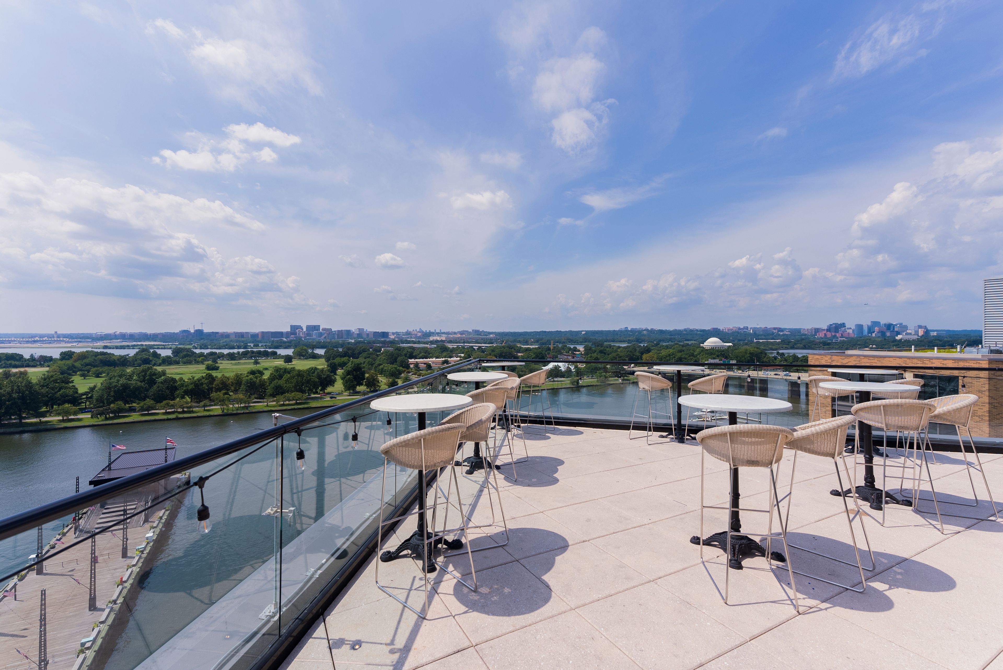 Cover photo of La Vie