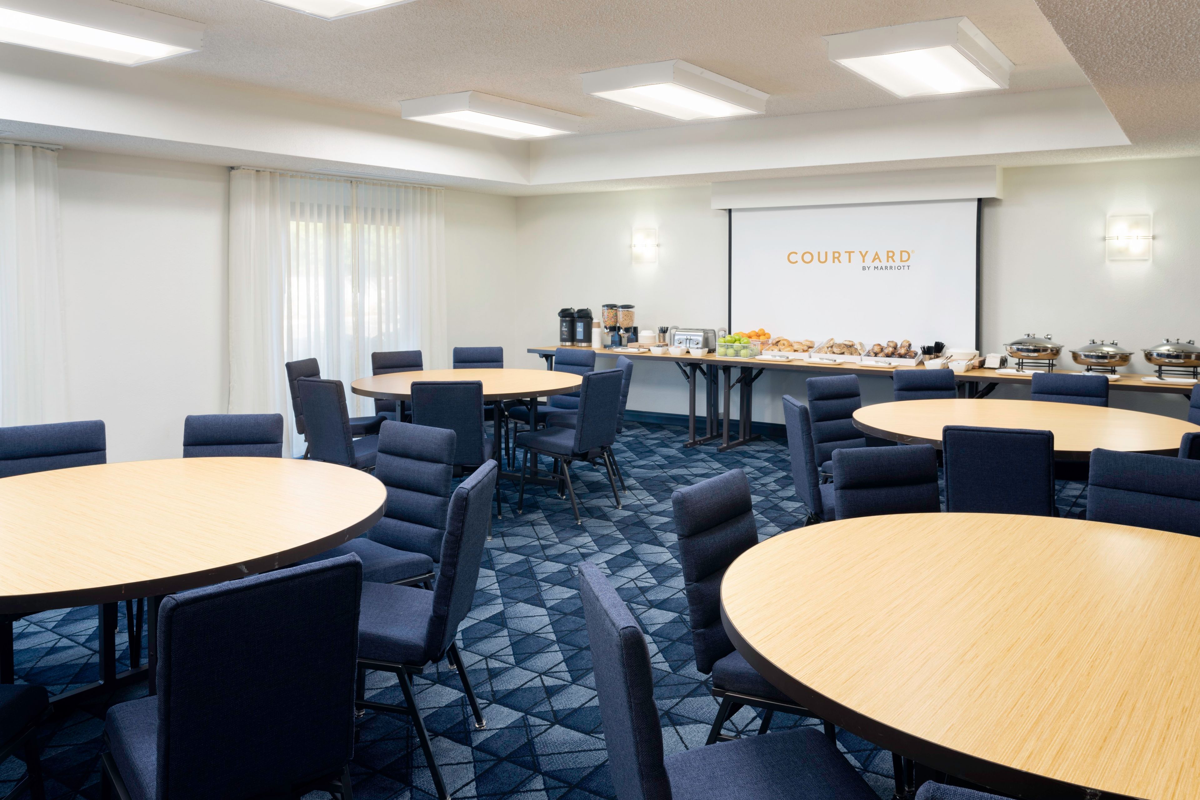 Cover photo of Courtyard St. Petersburg Clearwater