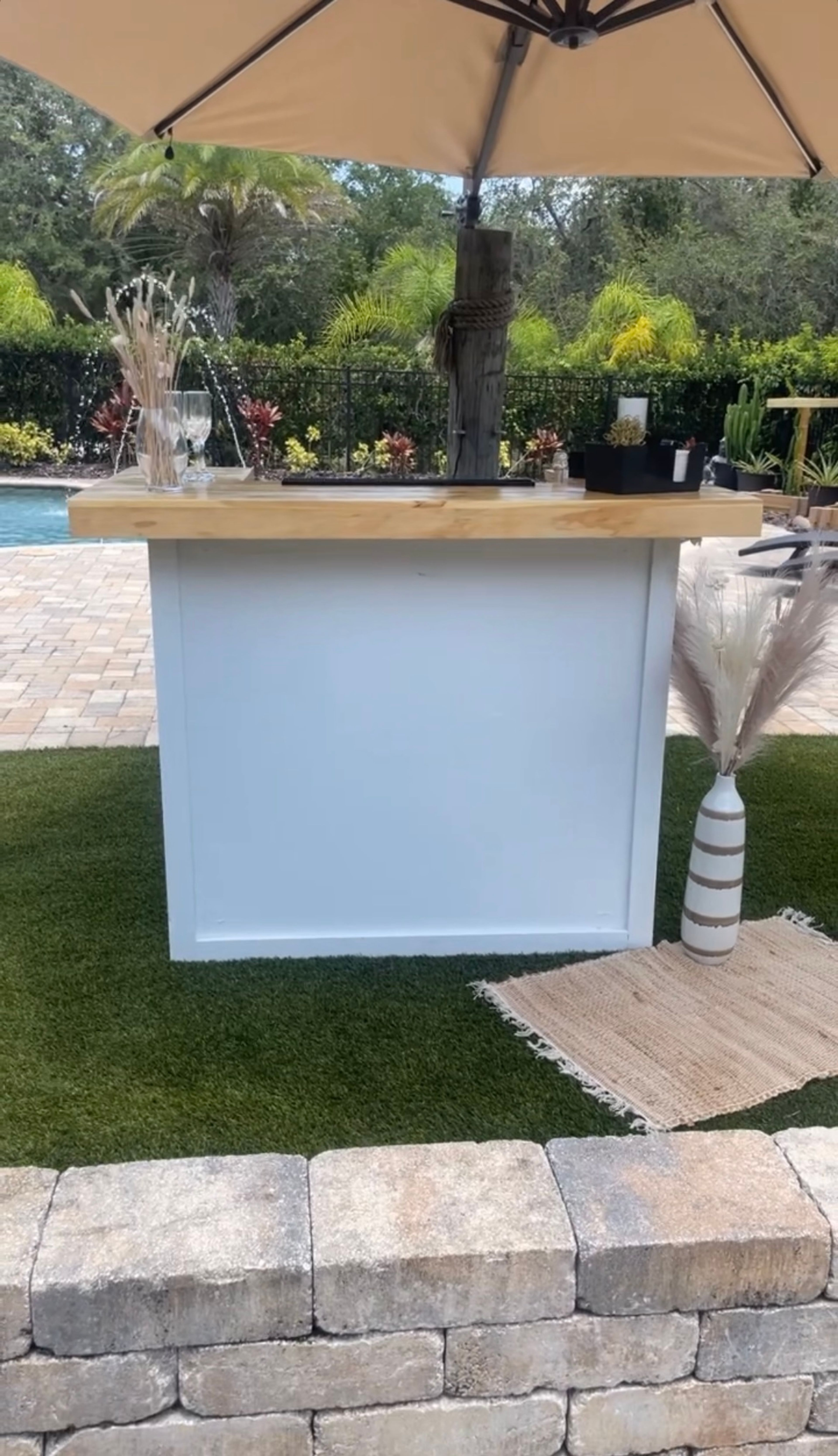 Cover photo of Fizz & Twist LLC