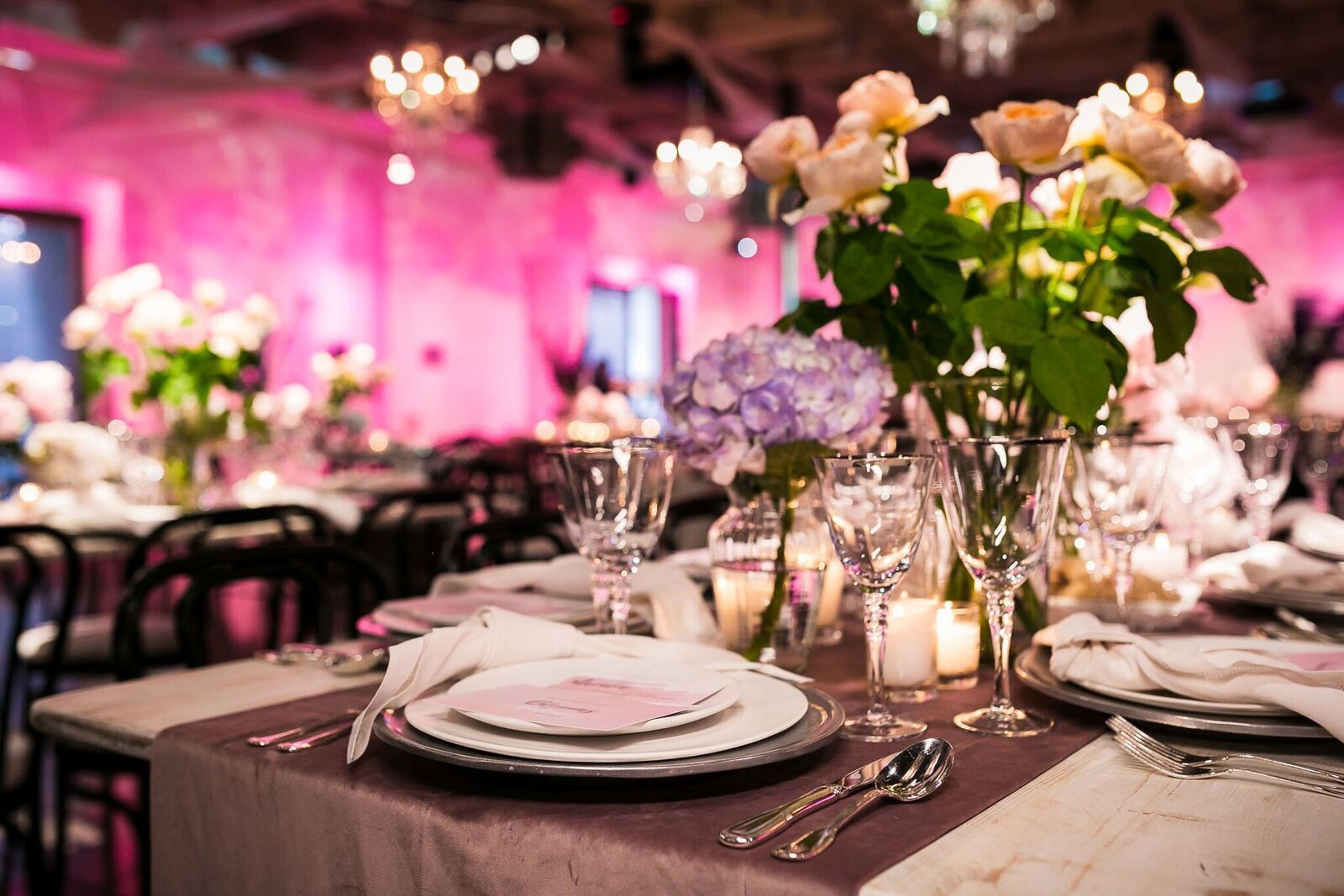 Cover photo of Enticing Tables