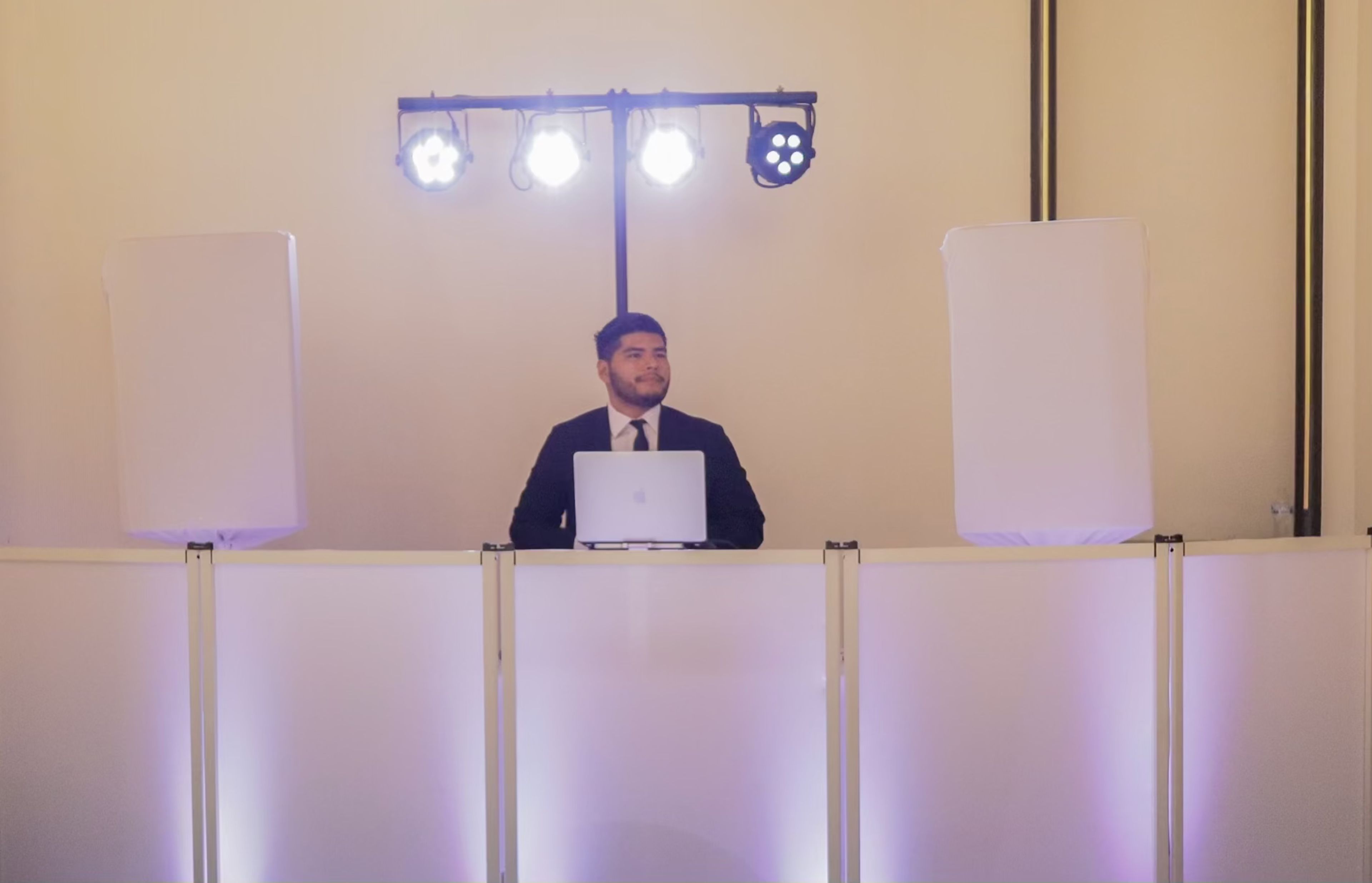 Cover photo of Dj Carlos Atreve