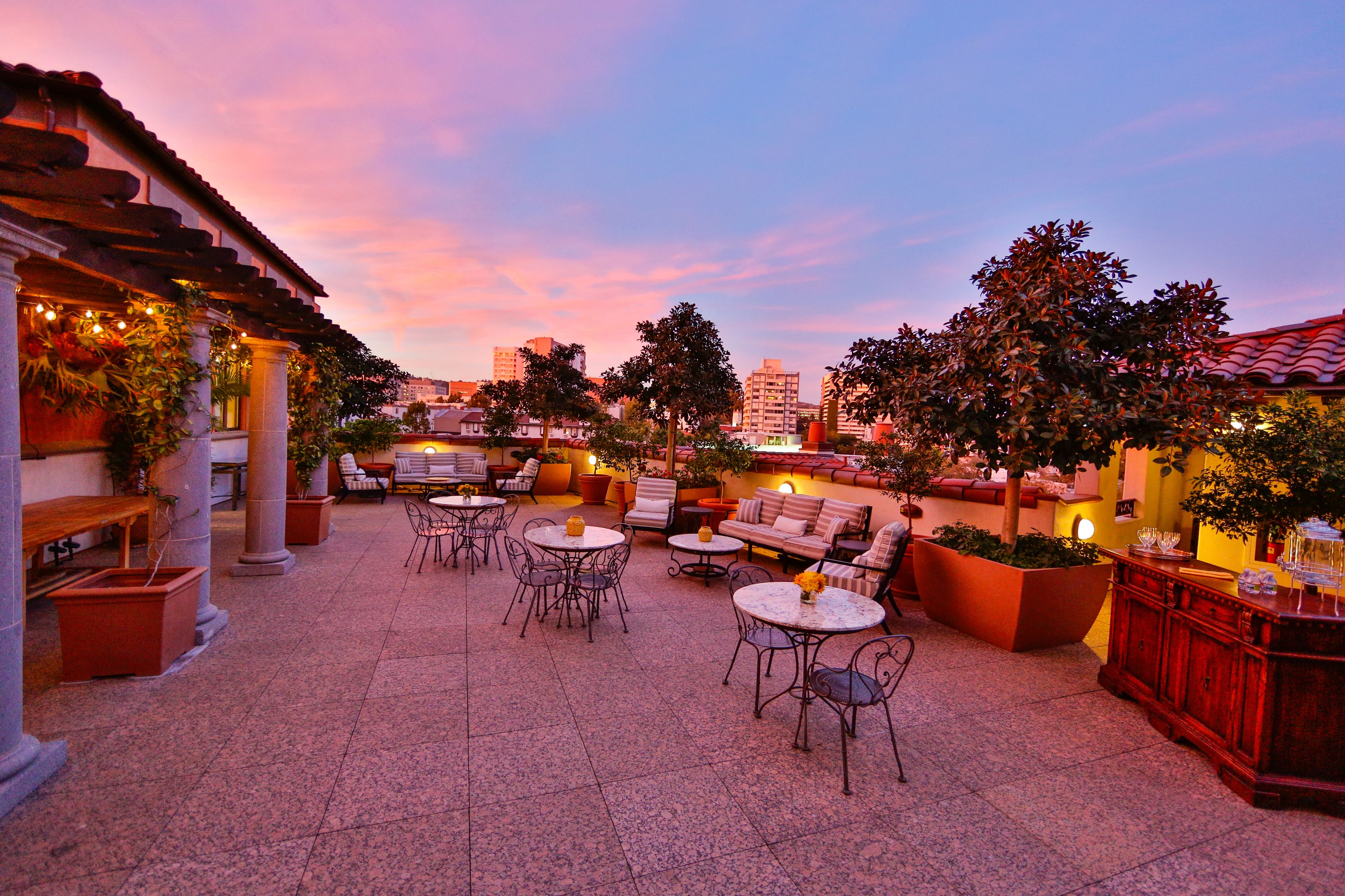 Cover photo of Plaza la Reina