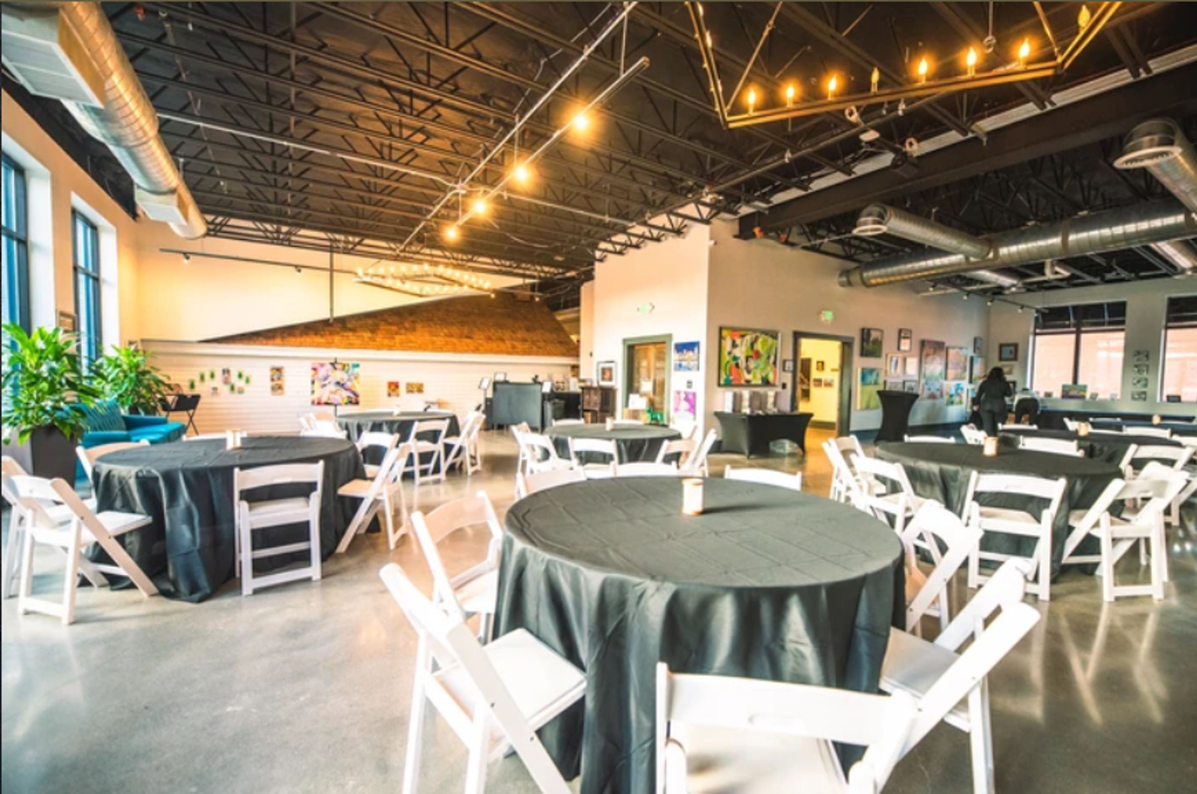 Cover photo of Cincinnati Distilling