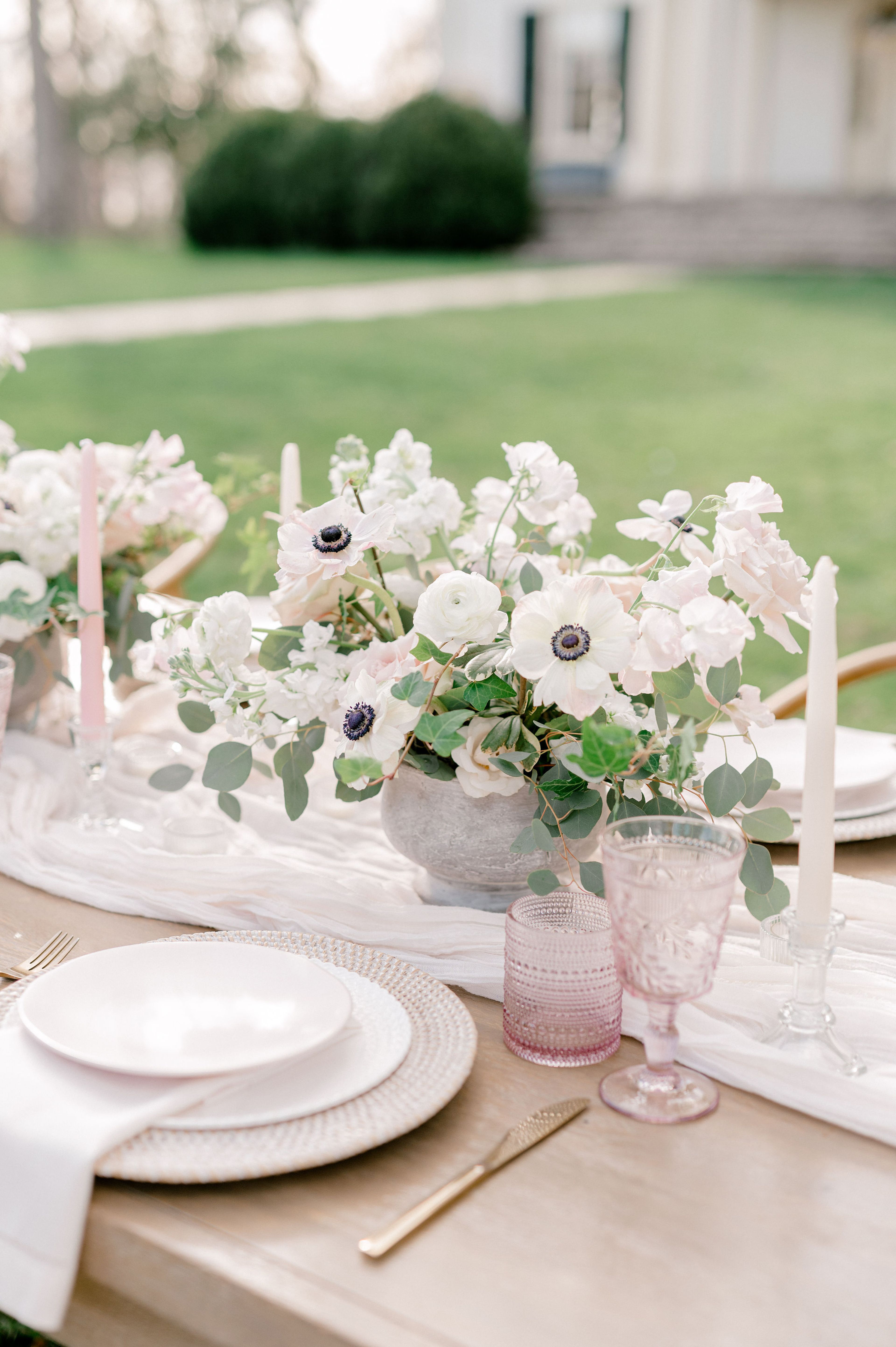 Cover photo of Arrow Bella Weddings