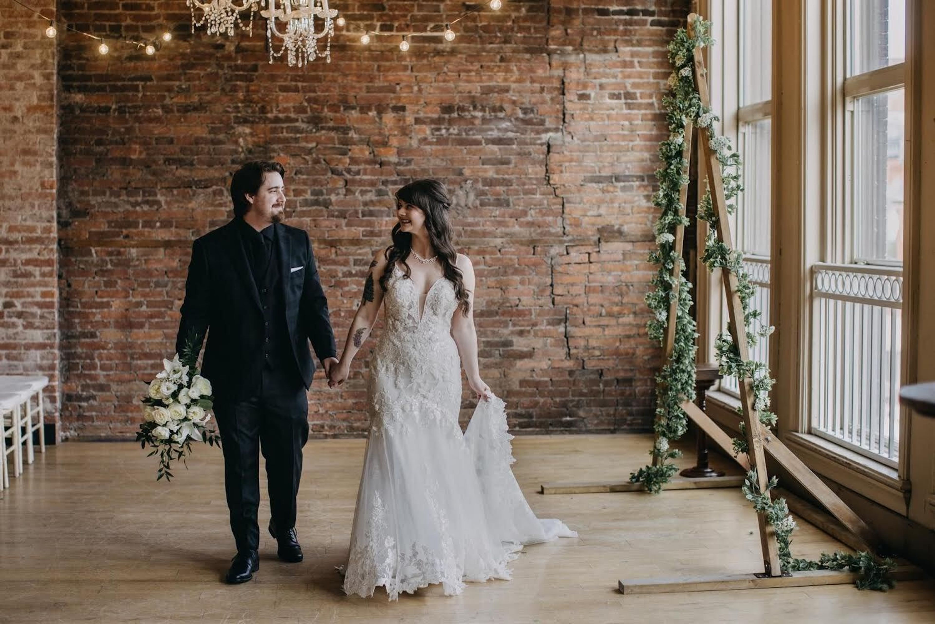 Cover photo of Sarah Elizabeth Artistry