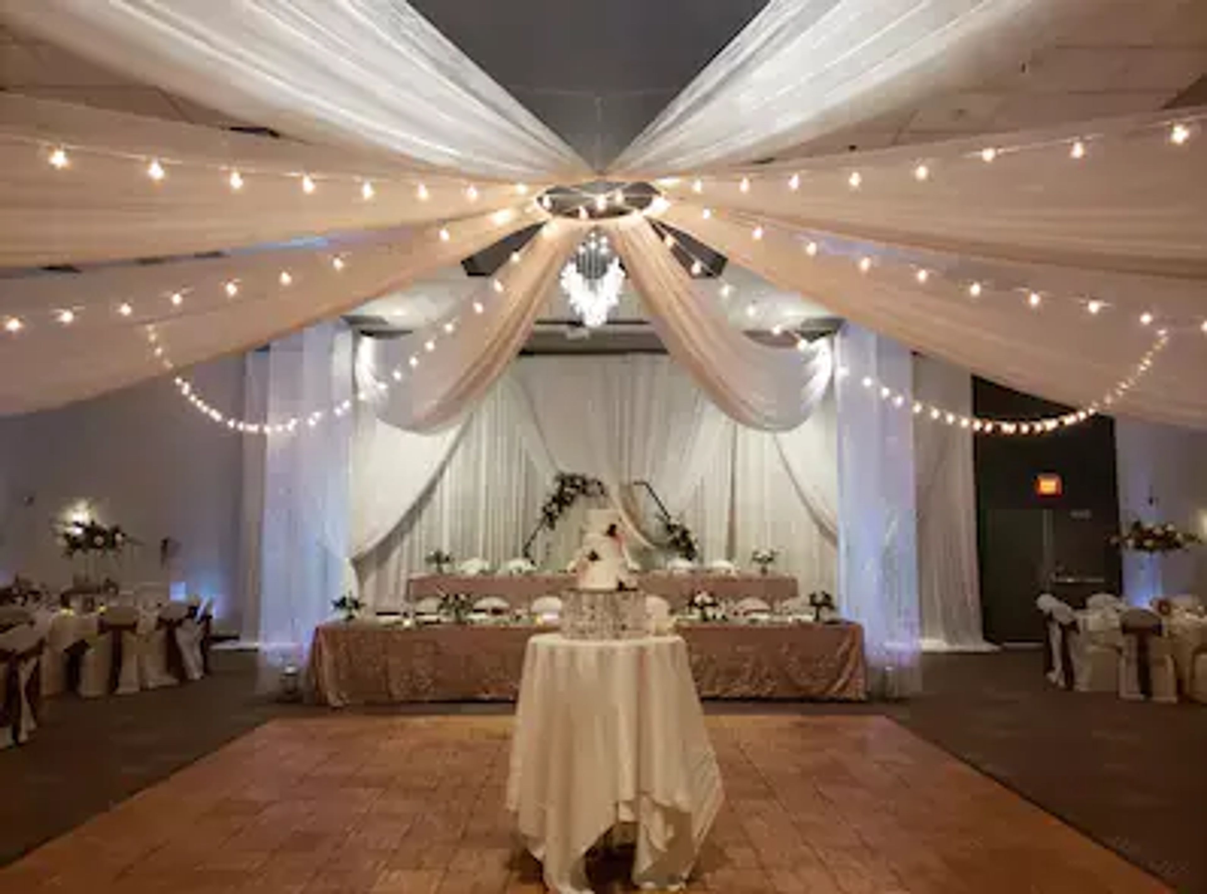 Cover photo of DoubleTree by Hilton Bloomington, il