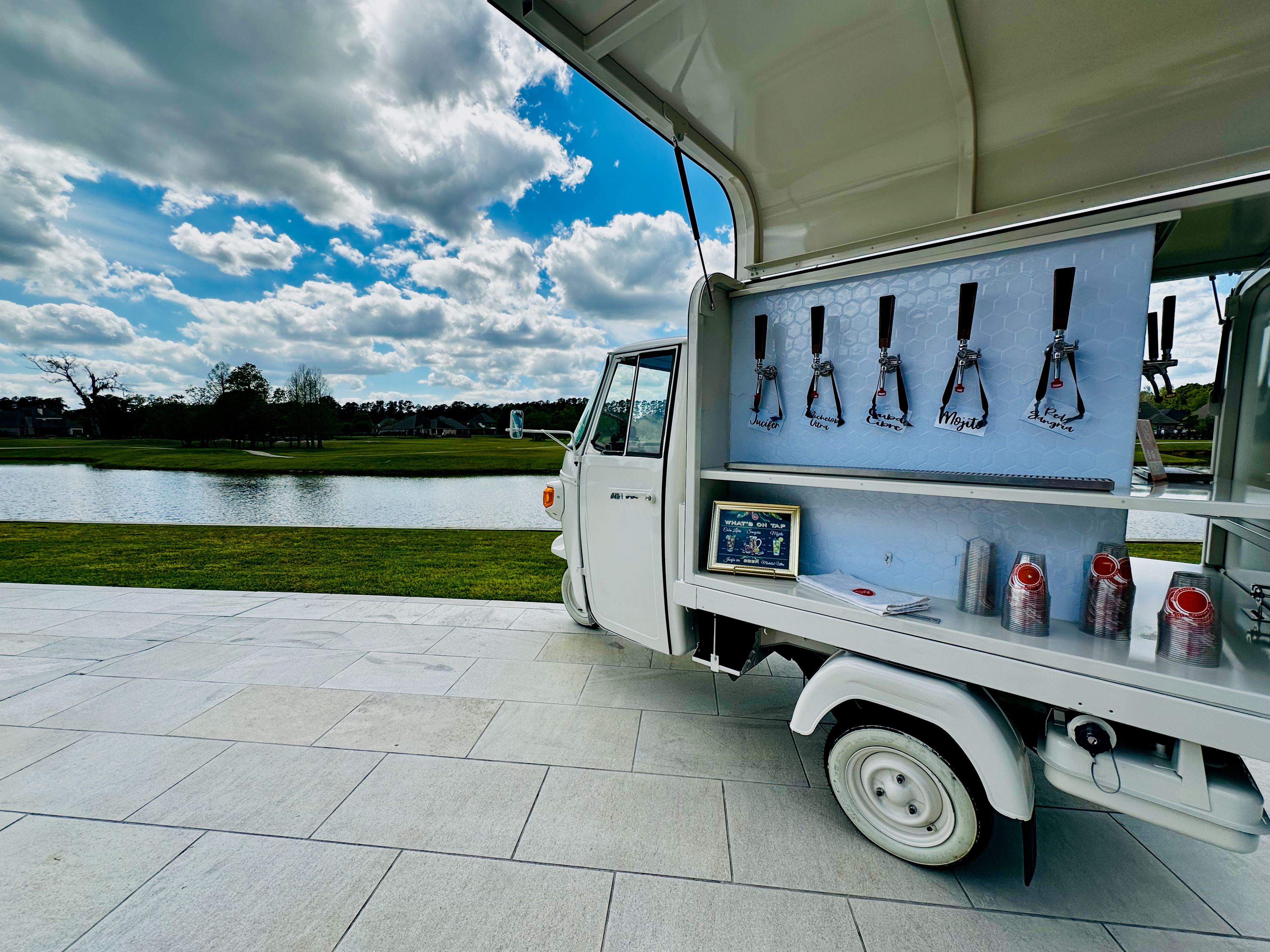 Cover photo of Geaux Sip Mobile Bar Co.