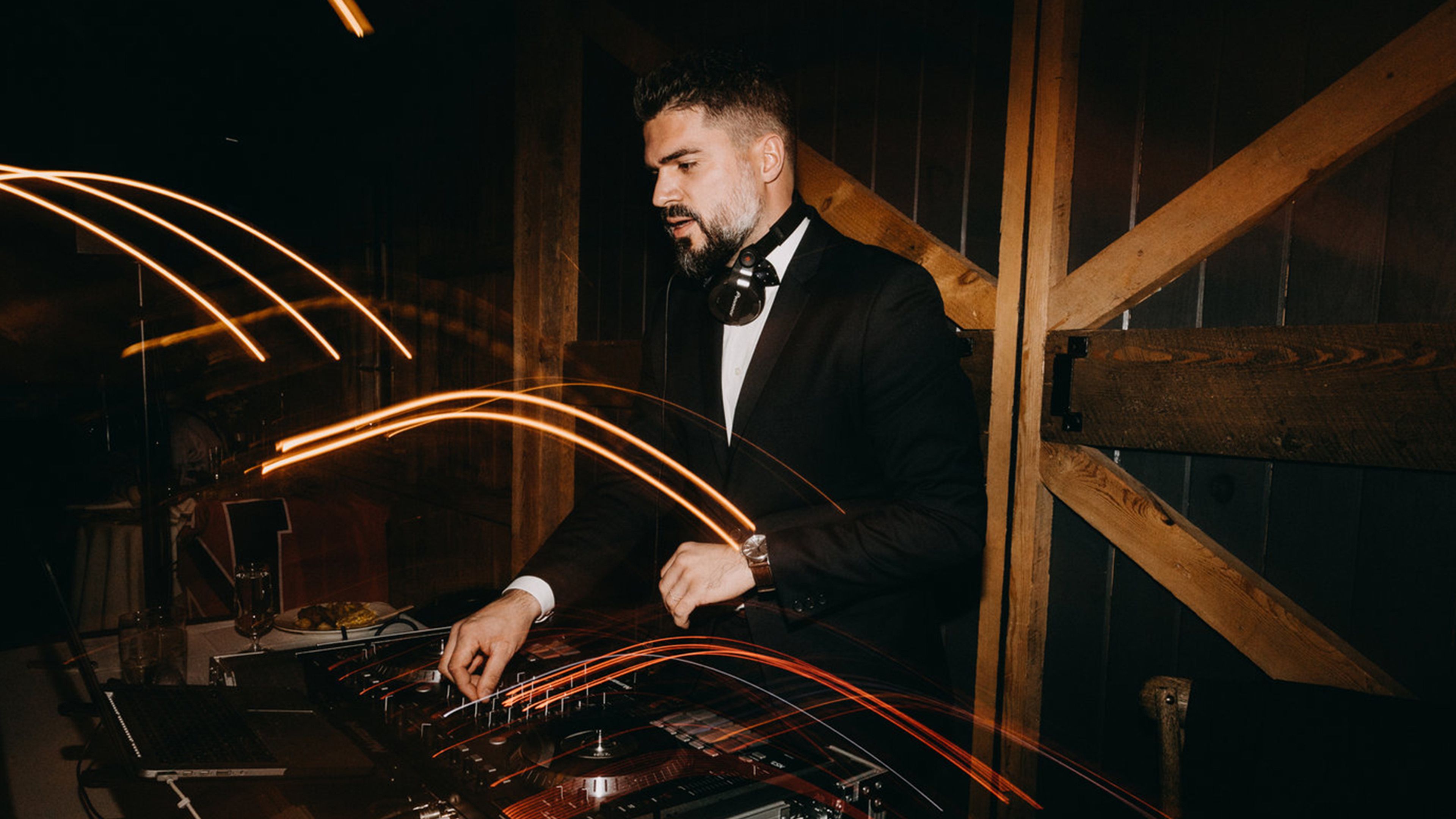 Cover photo of Sounds Buono