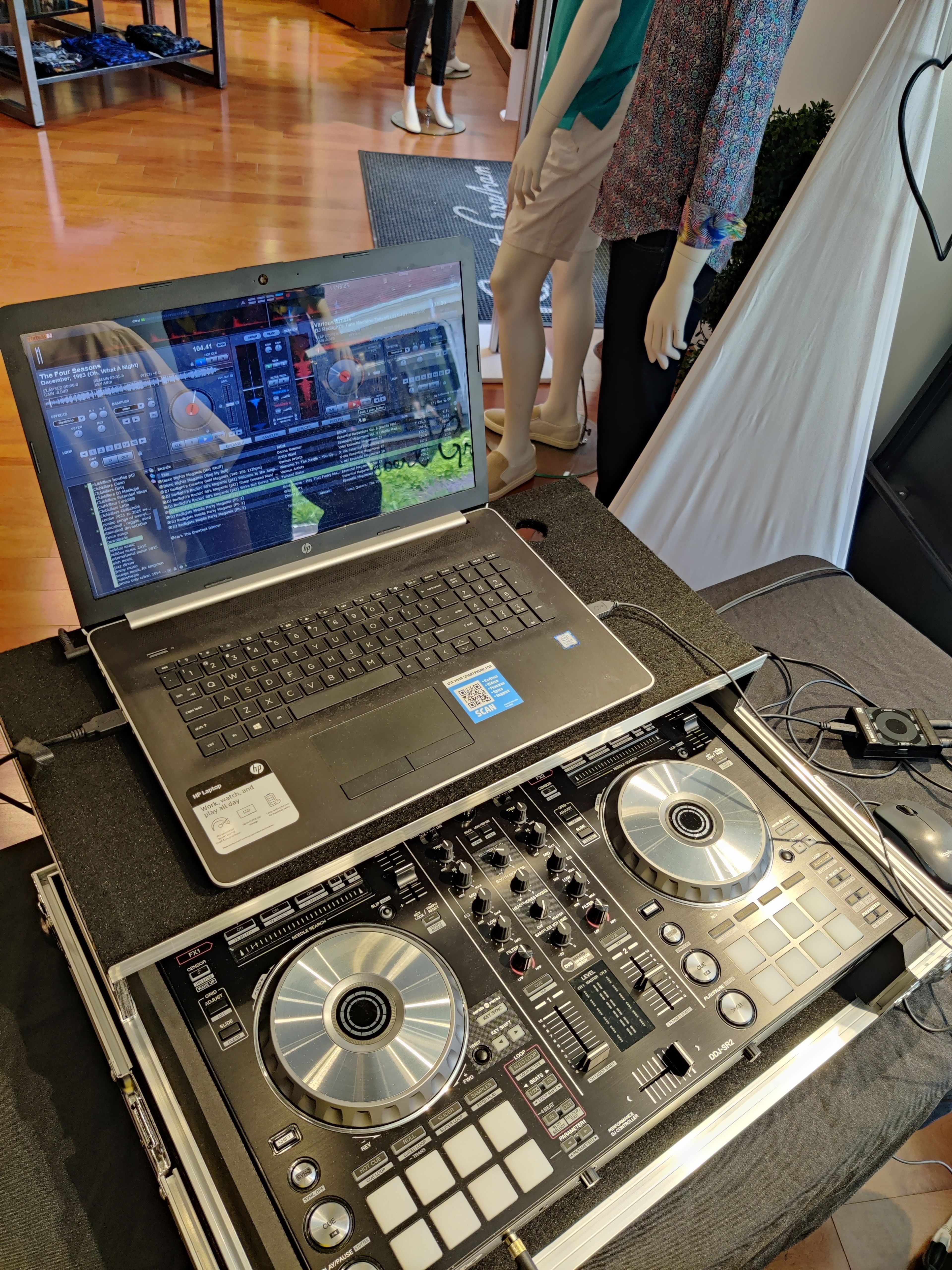 Cover photo of djs on the move