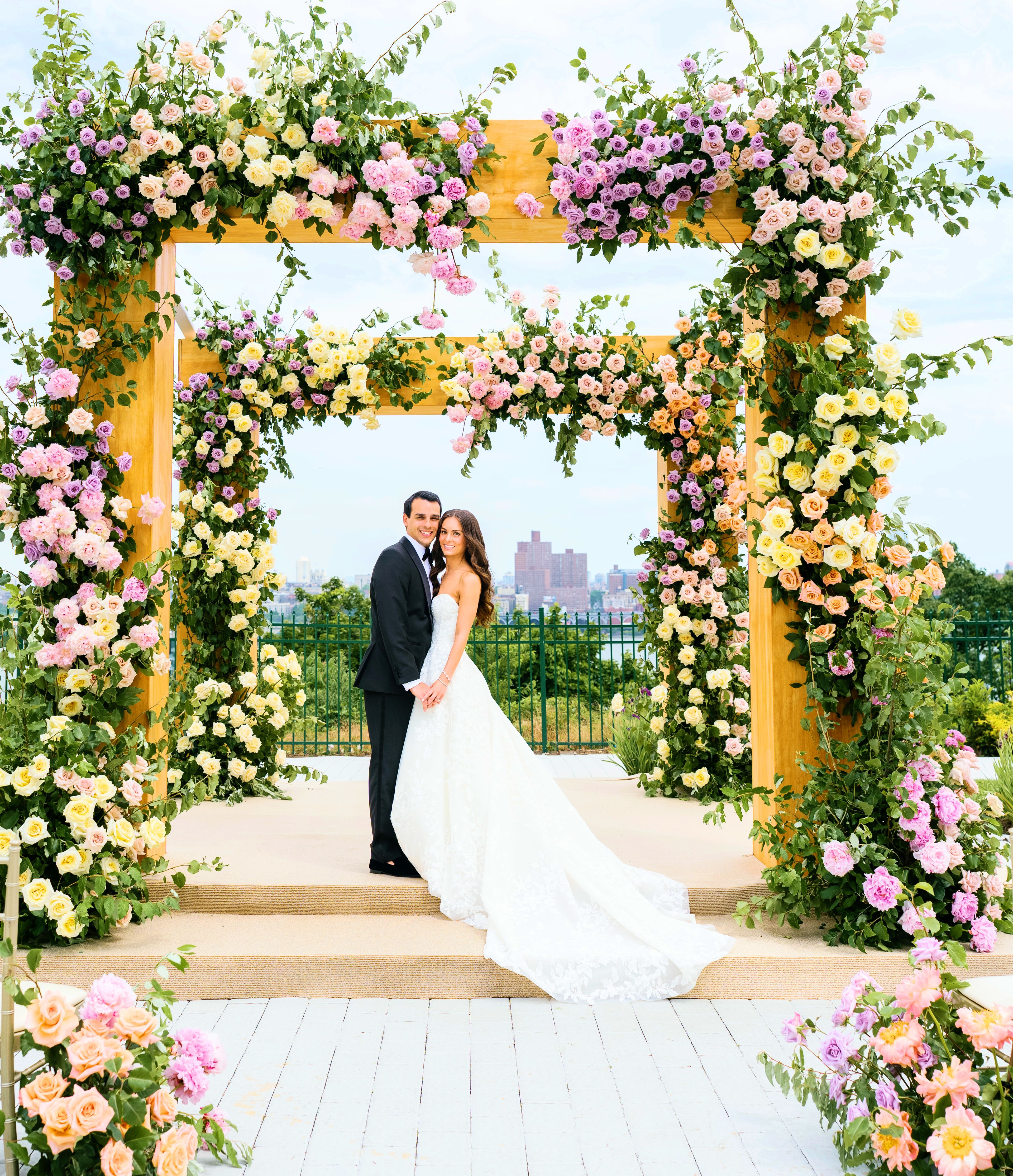 Featured photo from RIVERVIEW BALLROOM