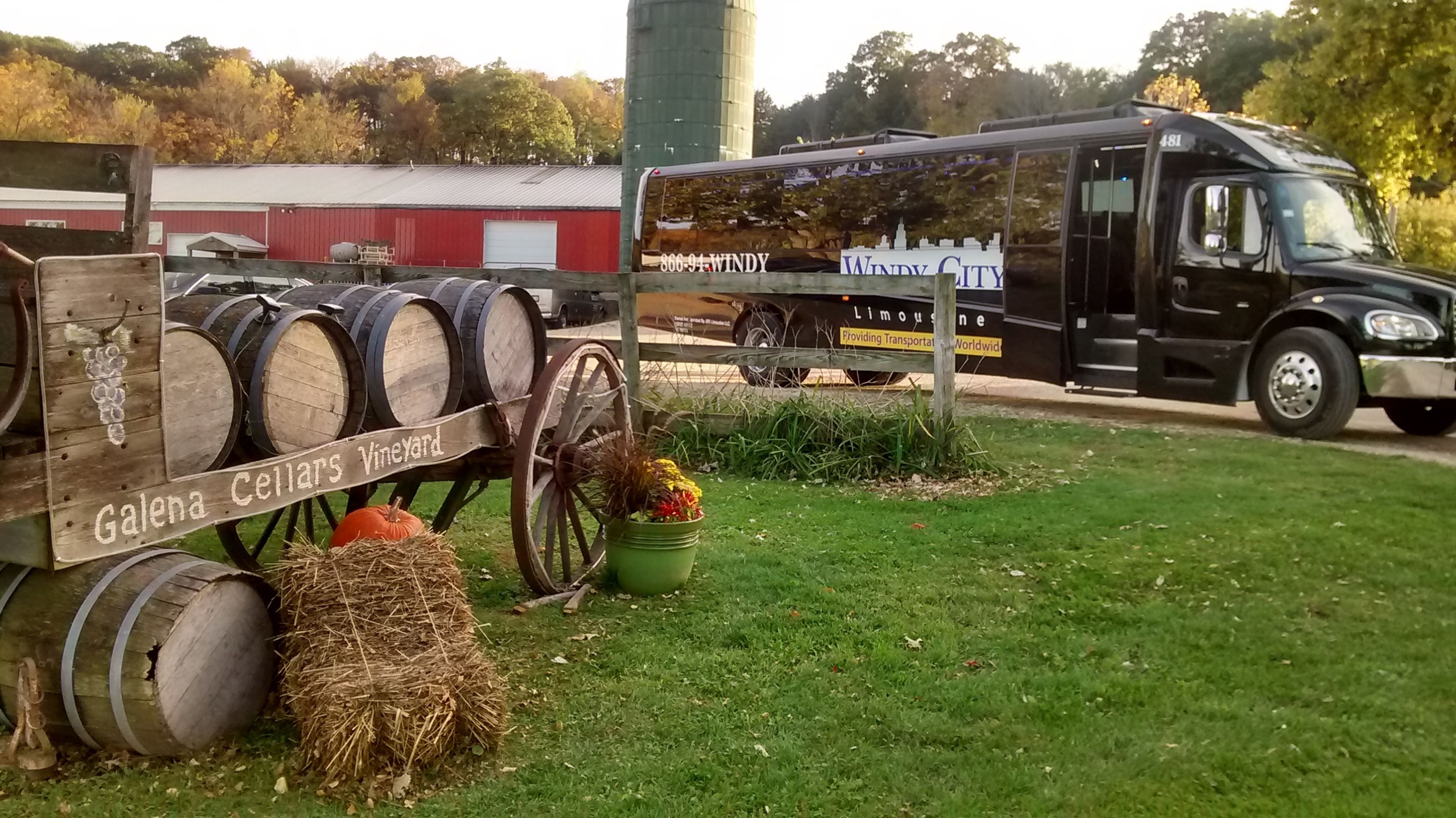 Cover photo of Windy City Limousine & Bus