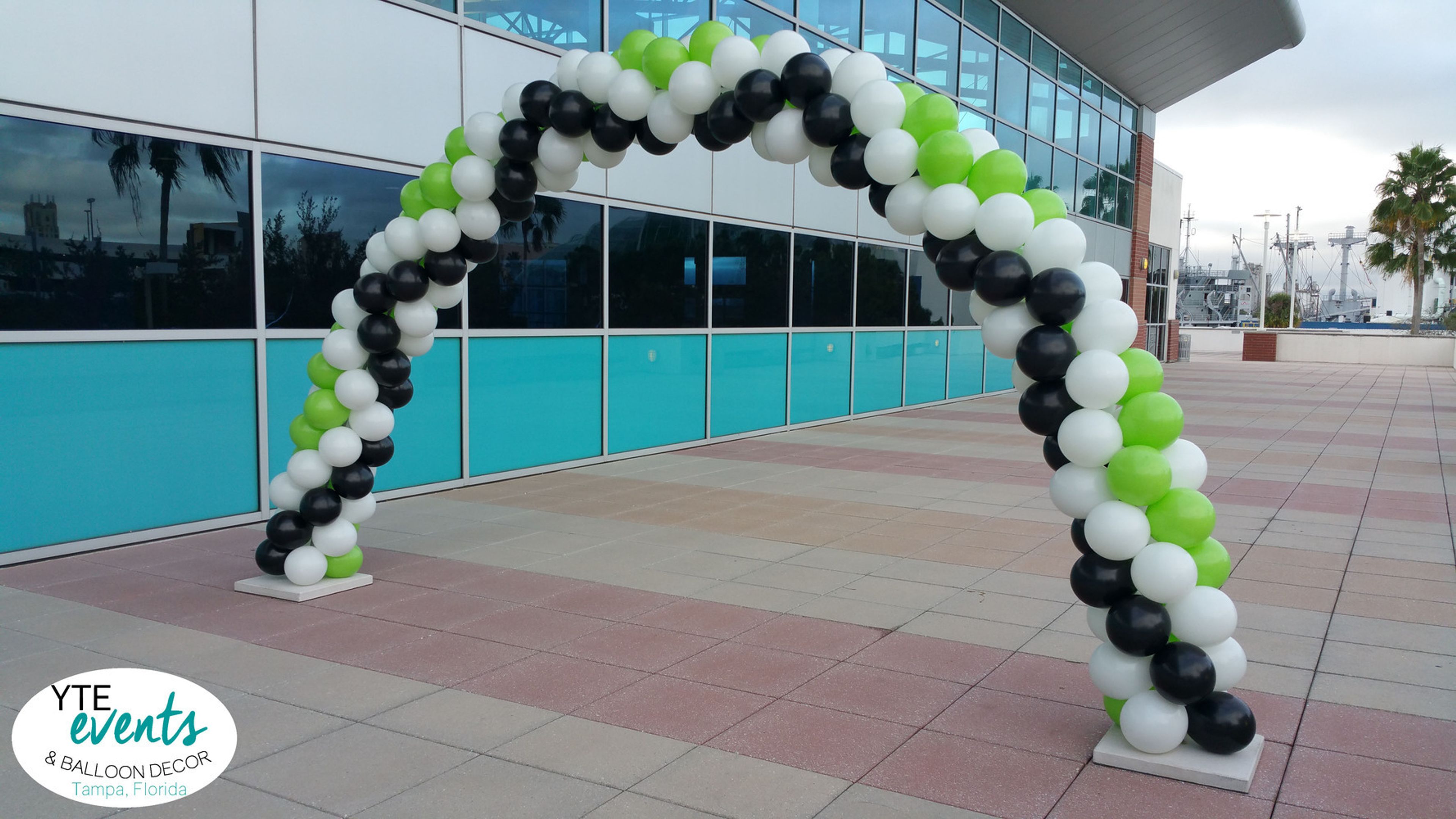 Cover photo of YTE Events and Balloon Decor
