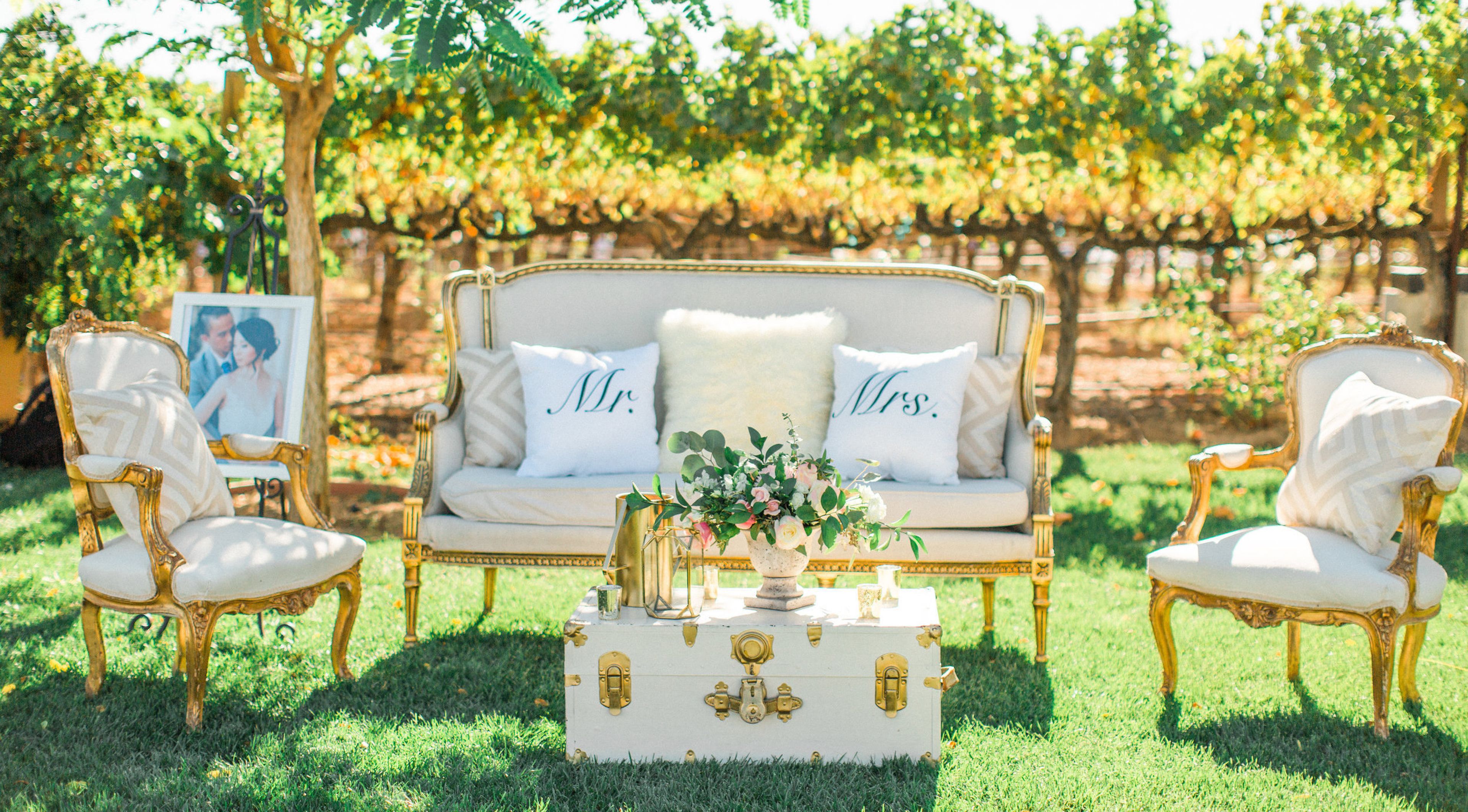 Cover photo of Etablir Vintage Event Rentals