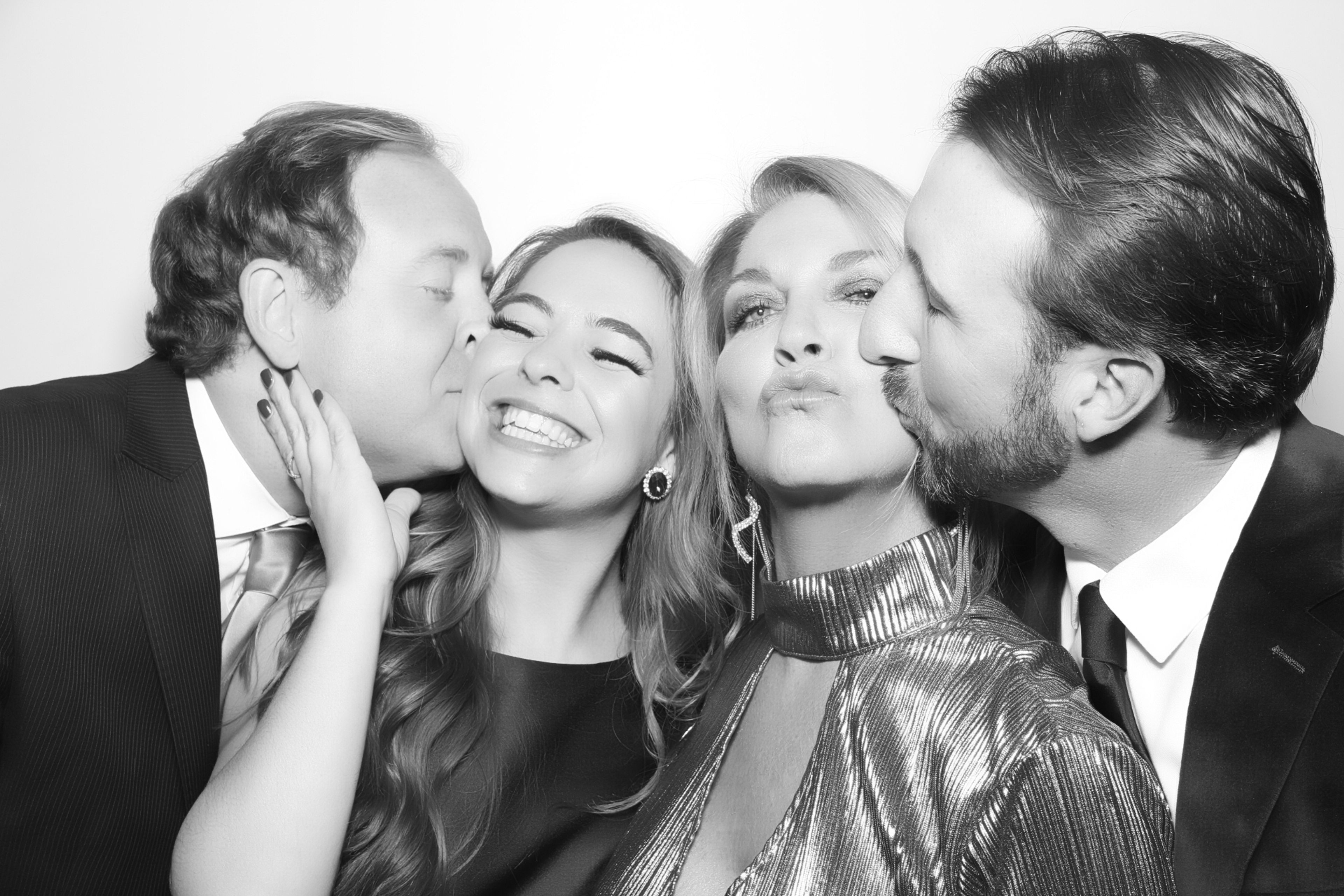 Cover photo of Mirmir Photo