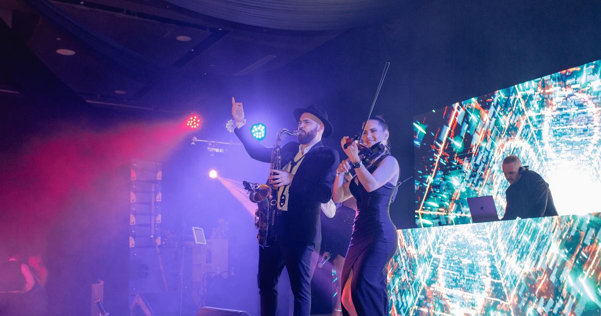 Alex Edge & Co. | New York Entertainment | PartySlate