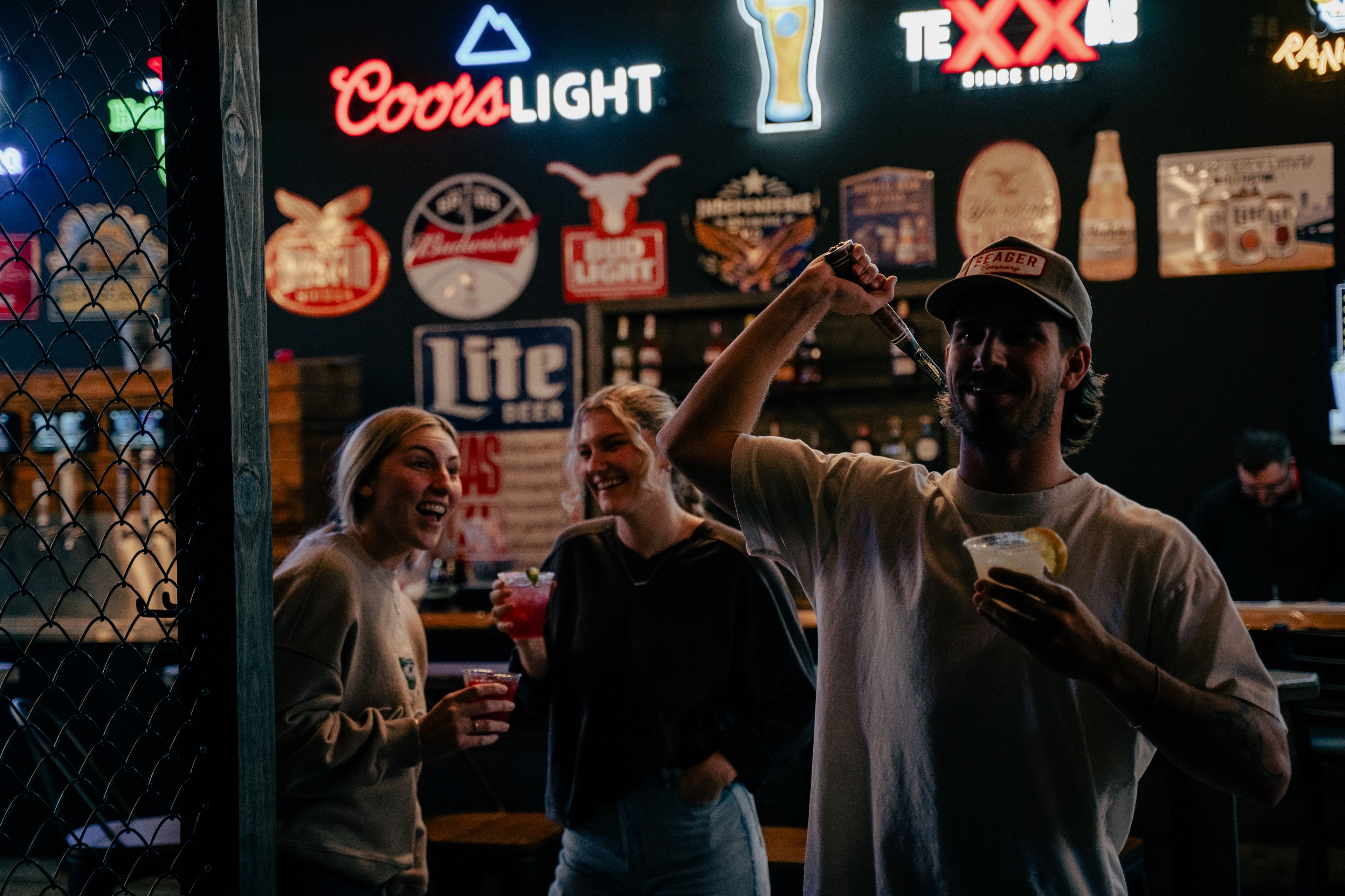 Cover photo of Axe Escape - Axe Throwing Bar