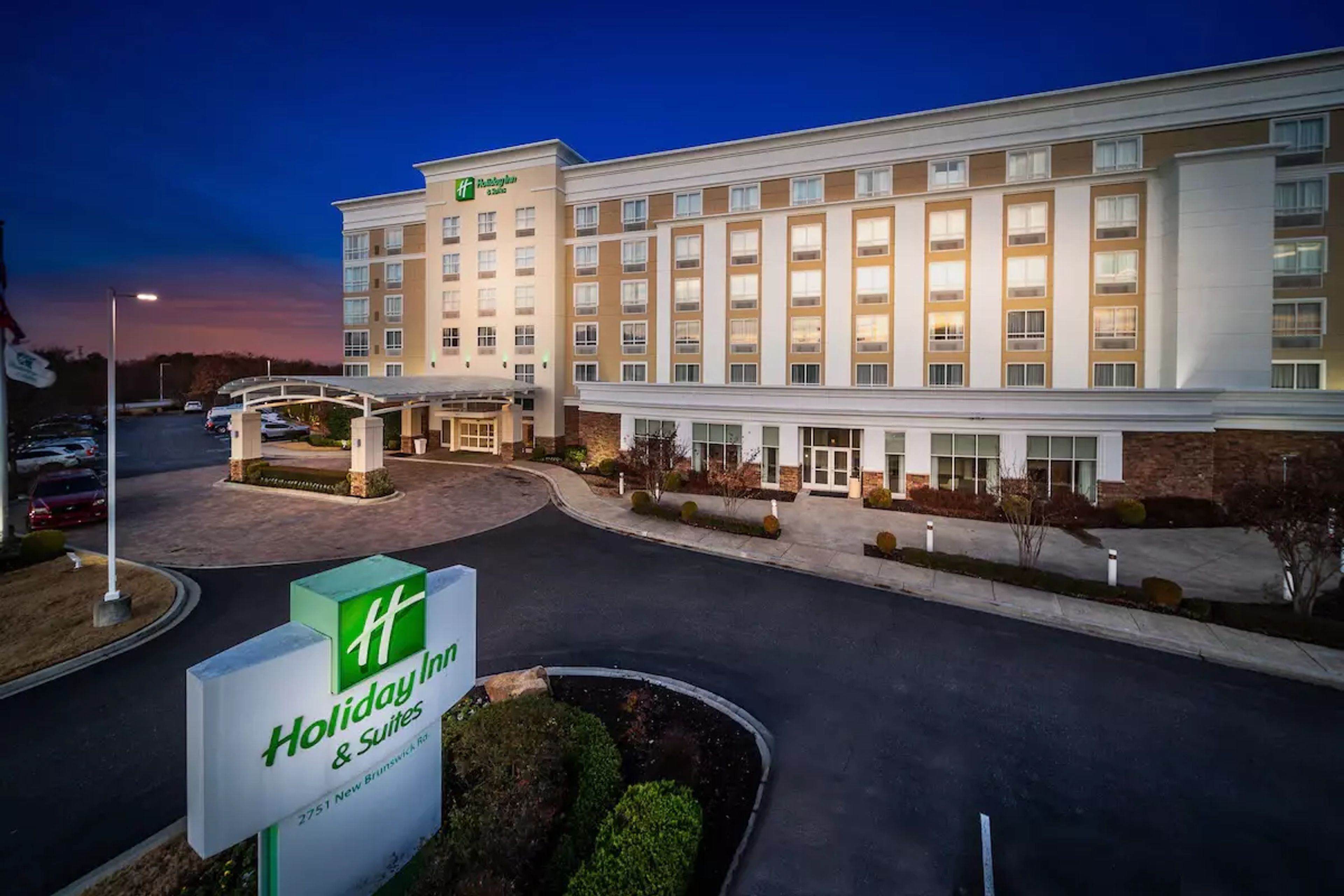 Cover photo of Holiday Inn & Suites Memphis Wolfchase Galleria