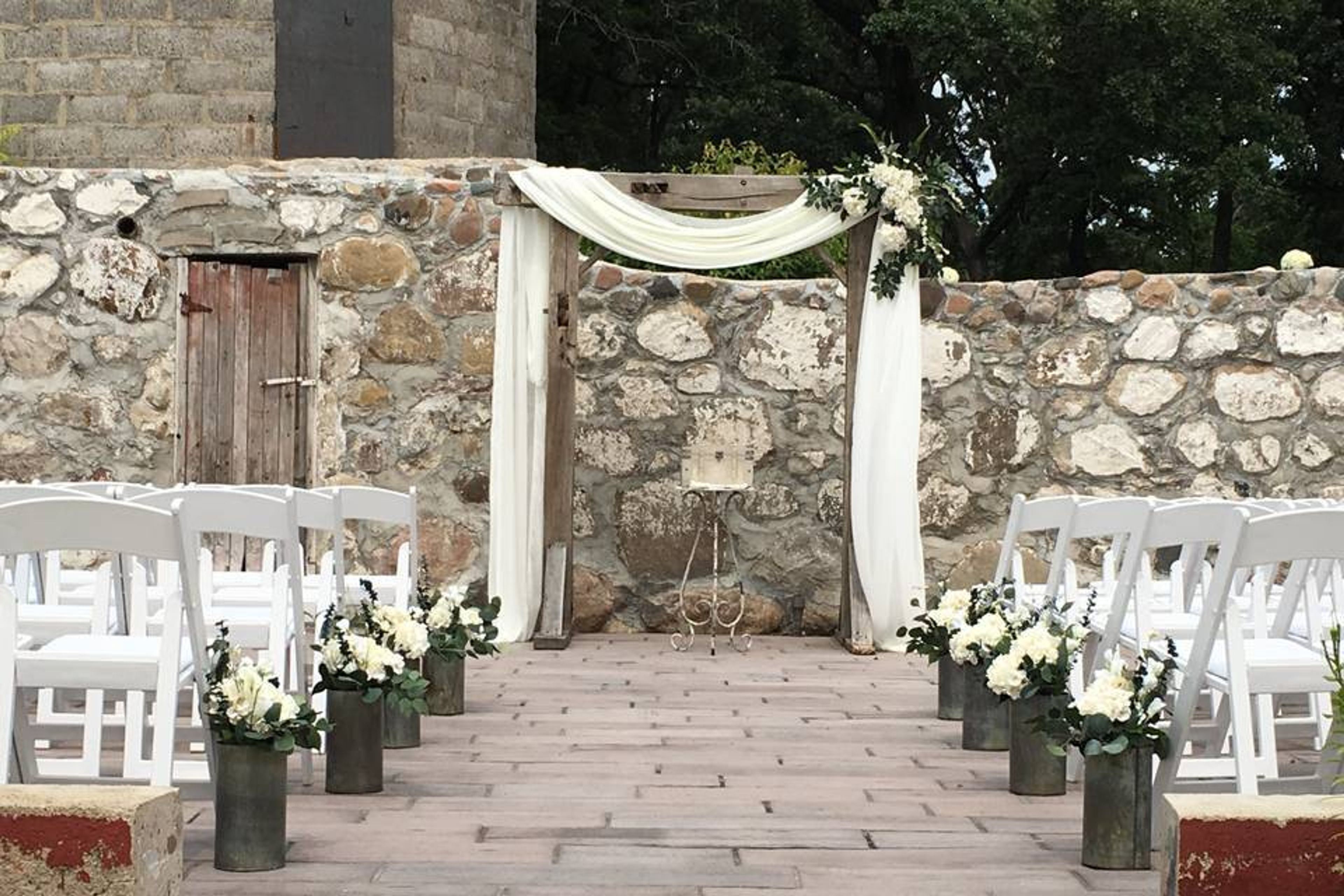 Cover photo of Lincoln Wedding & Event Rentals