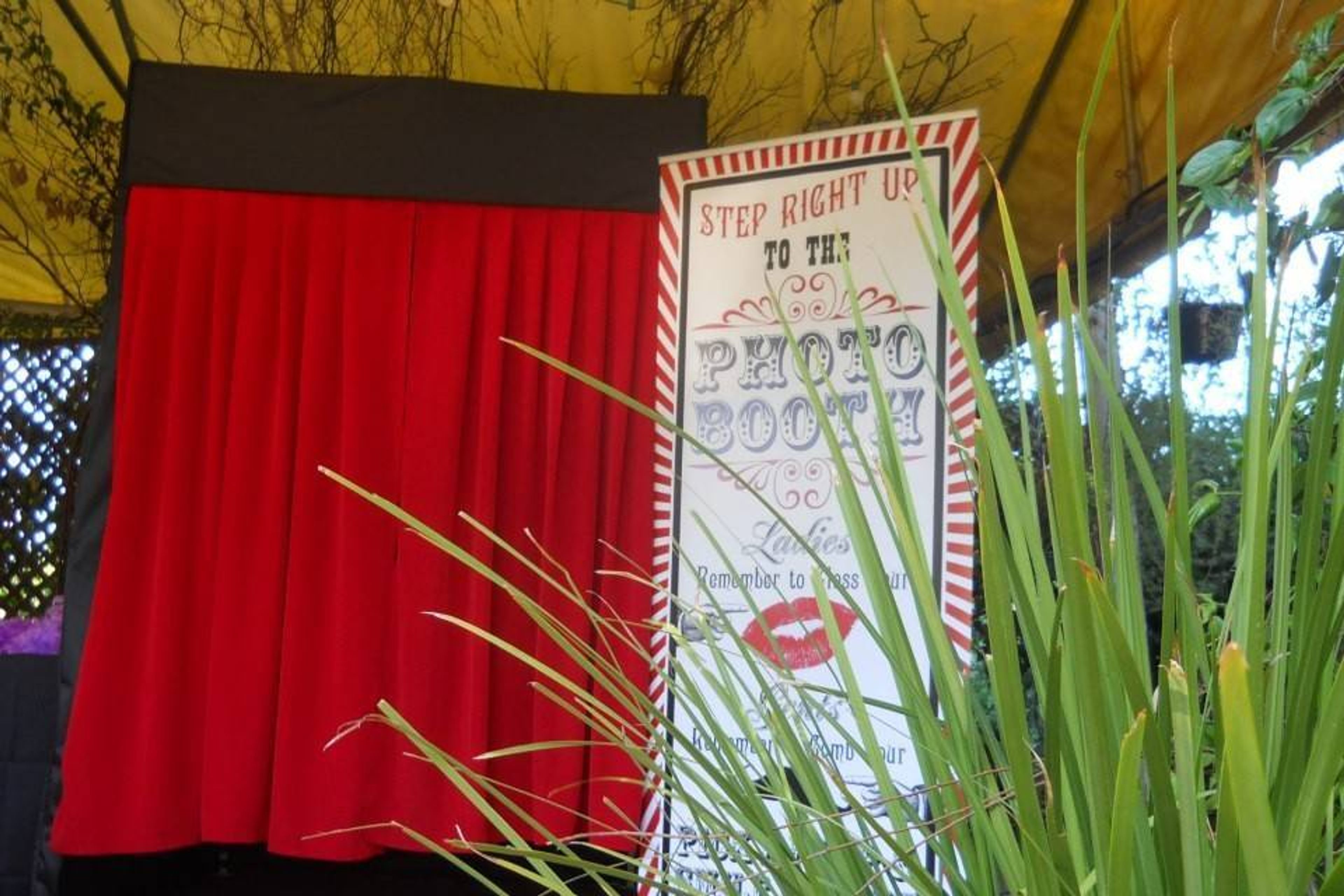 Cover photo of The Fabulous Photo Booth