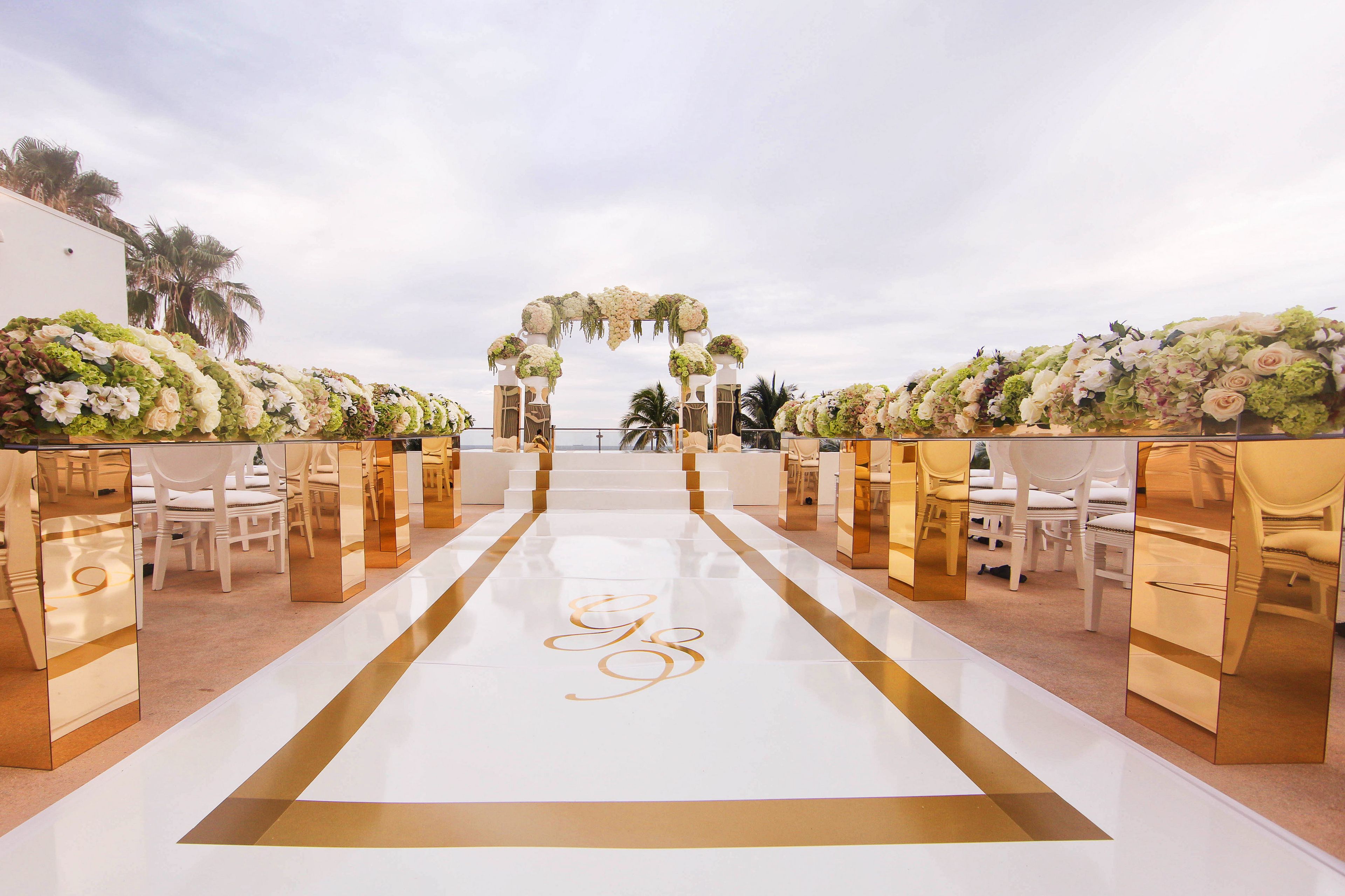 Cover photo of Fontainebleau Miami Beach