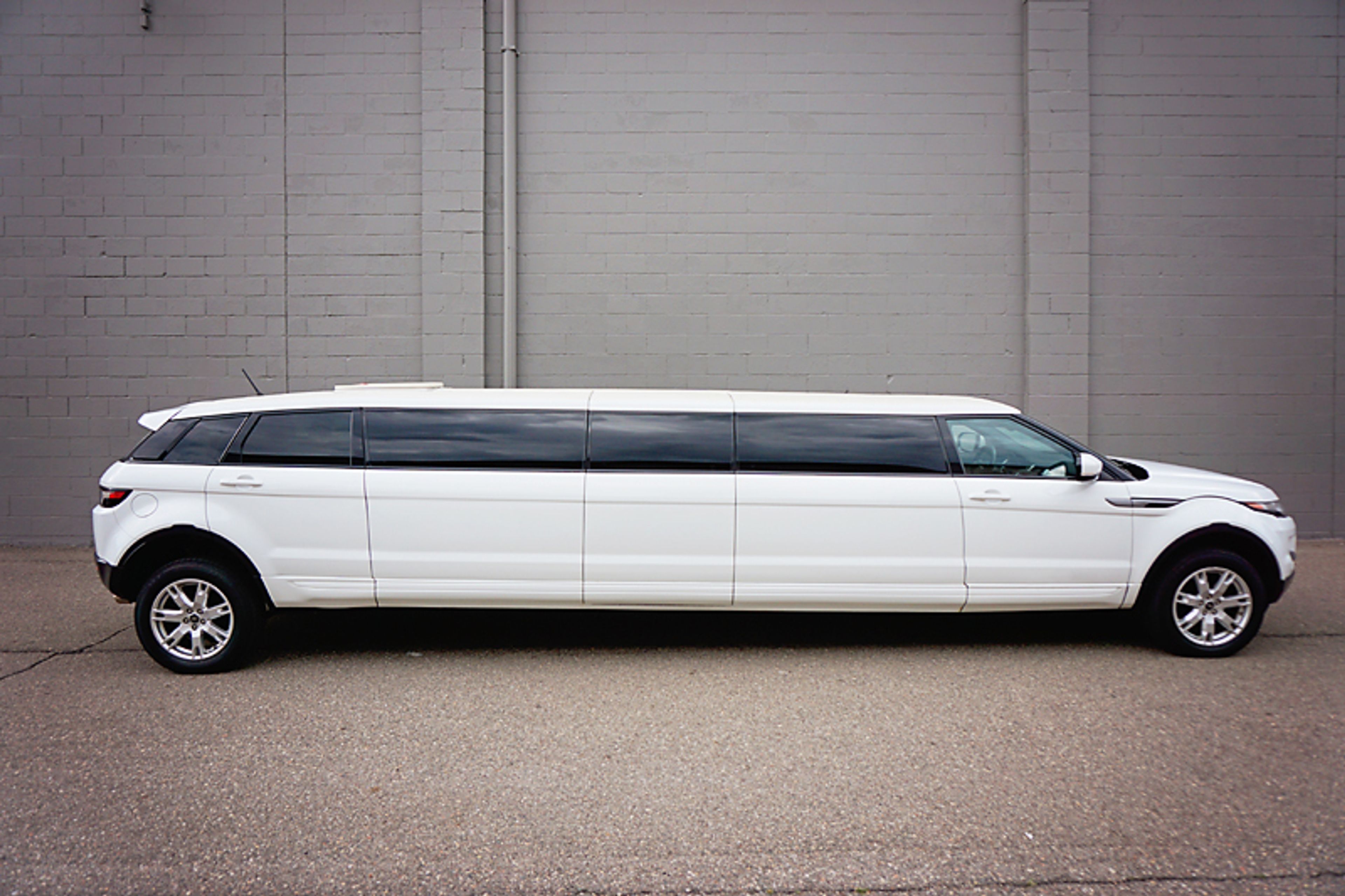 Cover photo of Portland Limousines