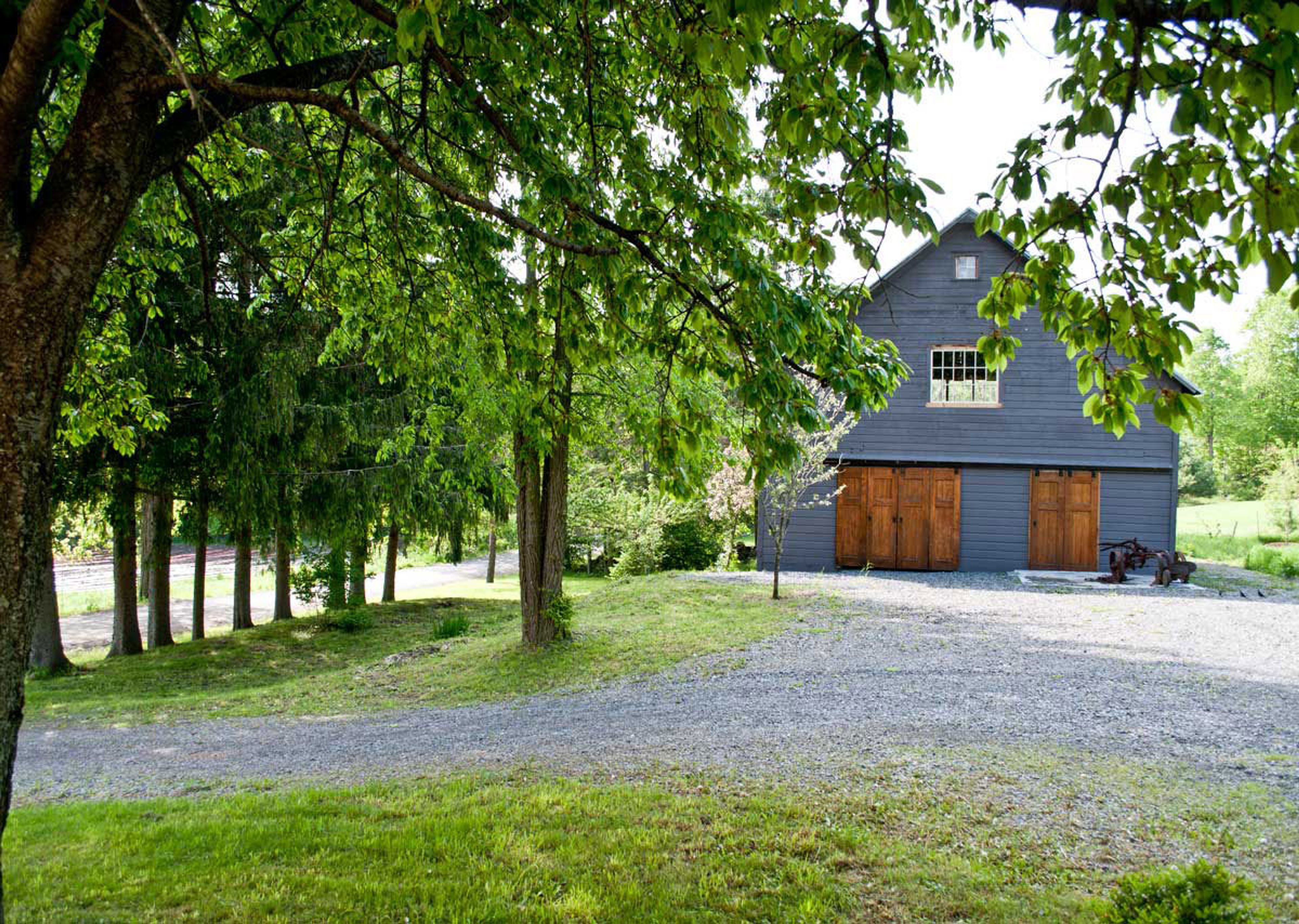 Cover photo of Full Moon Farm of Medusa. NY