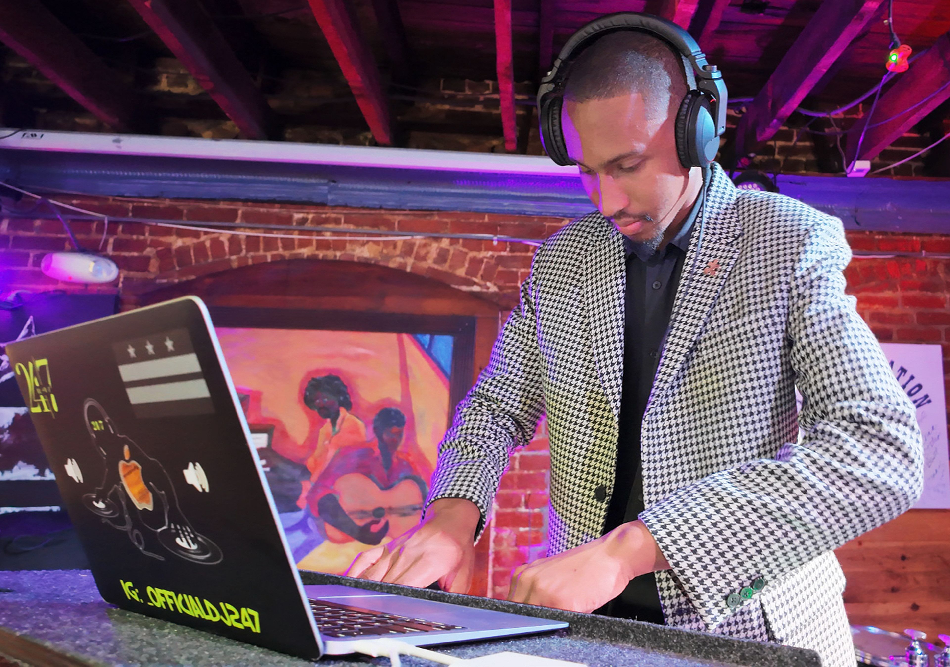 Cover photo of DJ 24|7