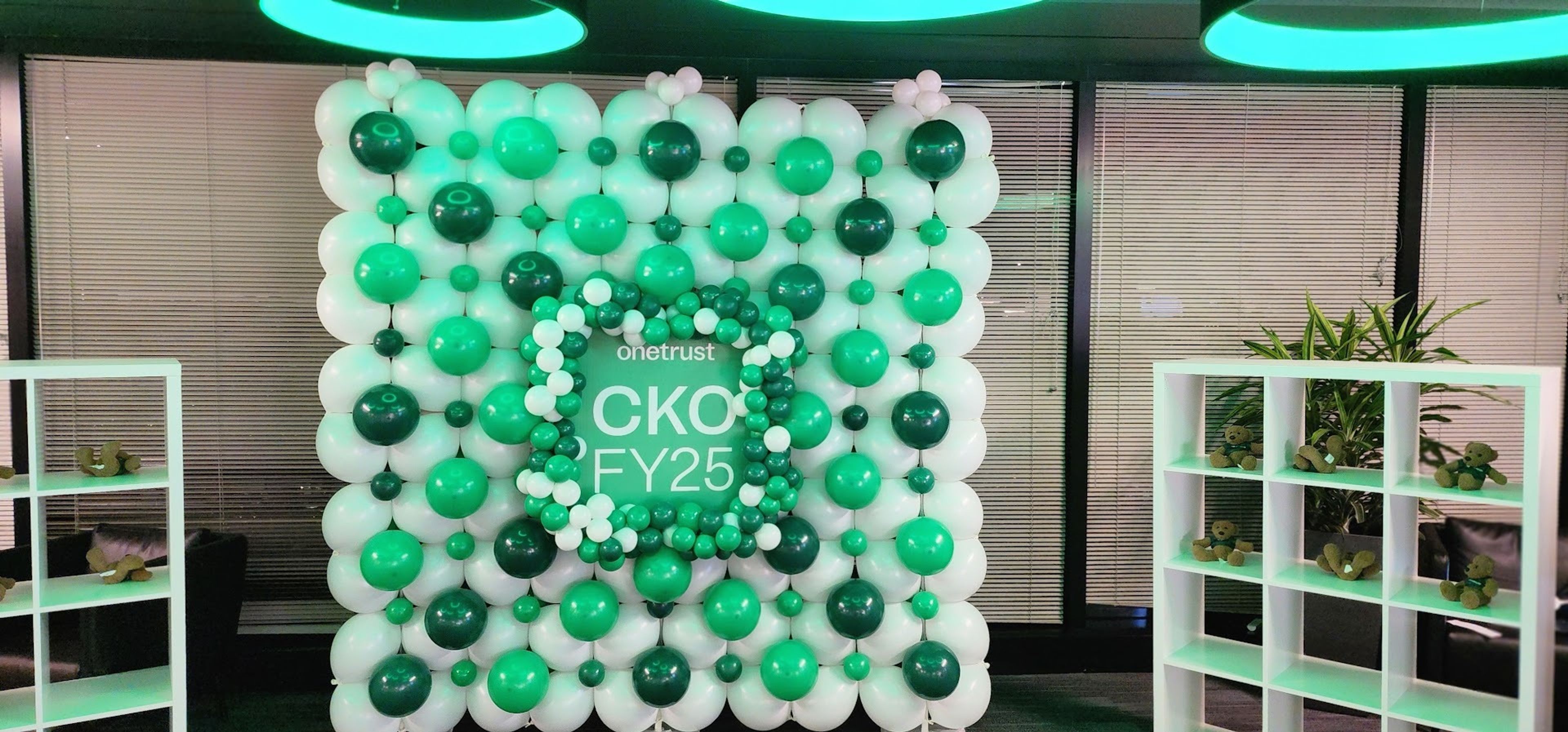 Cover photo of 1 Moe Balloon